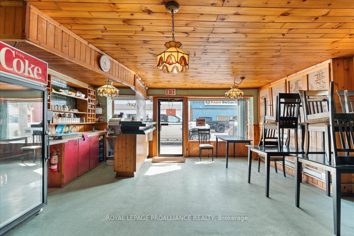 334 Victoria Street Property Photo 5