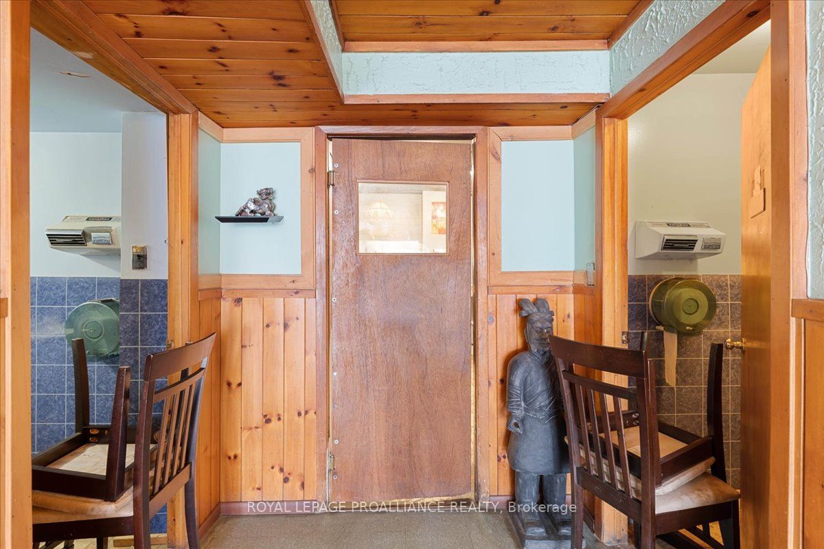 334 Victoria Street Property Photo 10