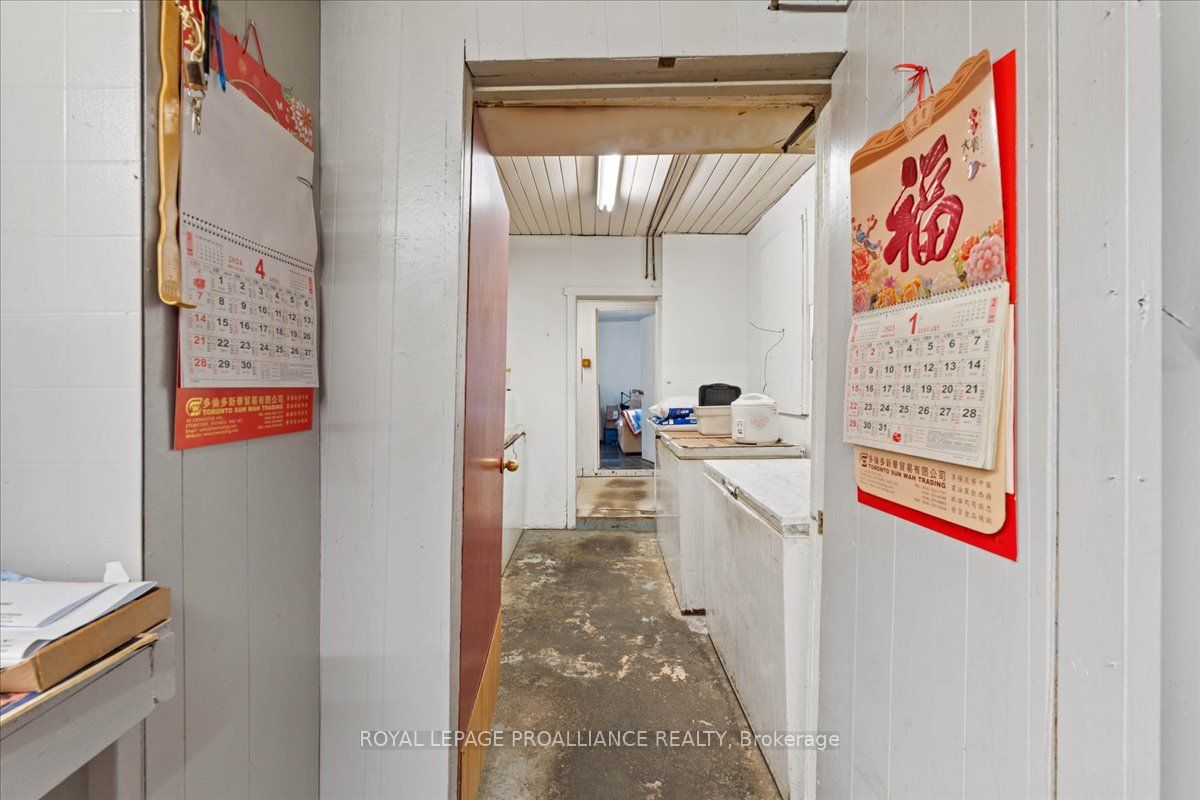 334 Victoria Street Property Photo 14
