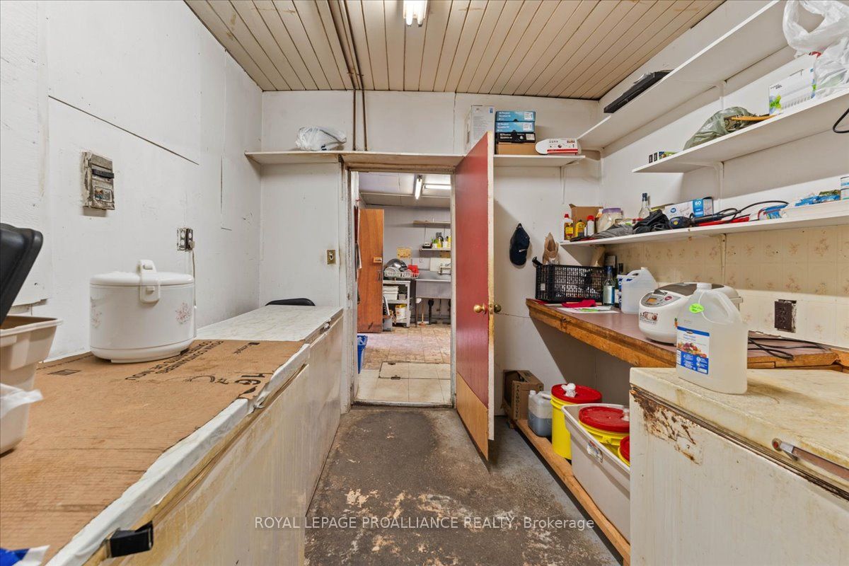 334 Victoria Street Property Photo 17