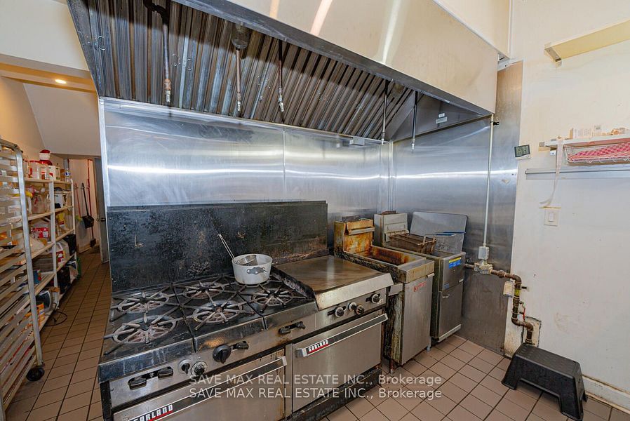 1000 King Street Property Photo 15