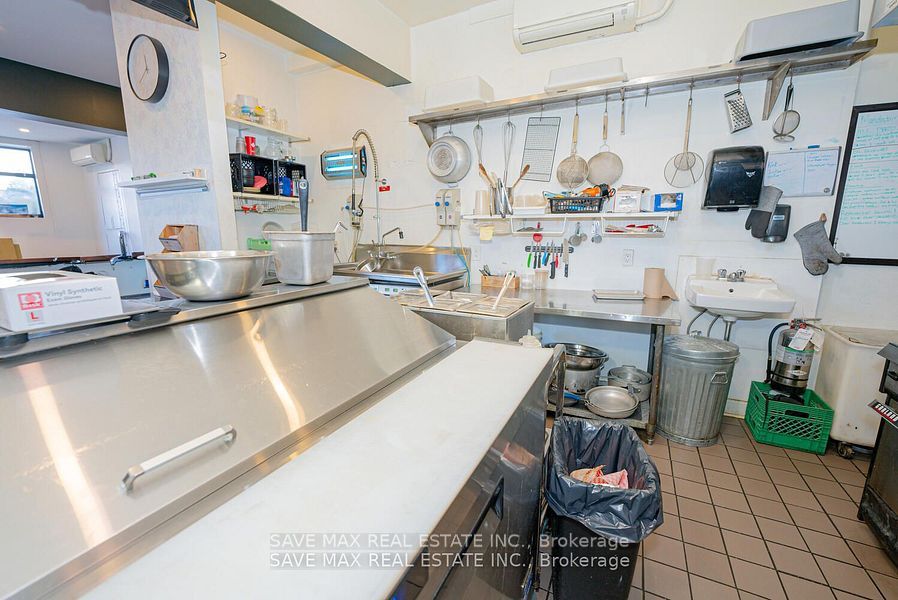 1000 King Street Property Photo 18