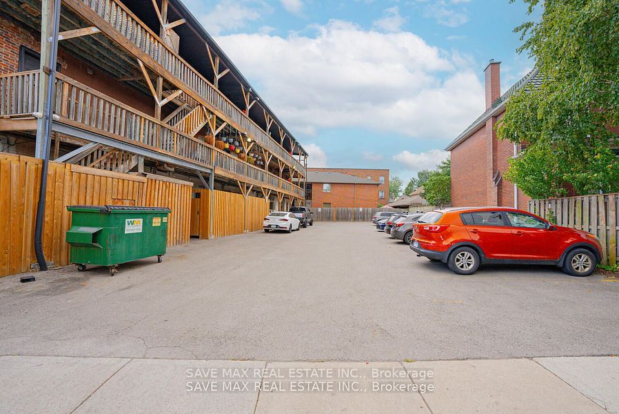 1000 King Street Property Photo 28