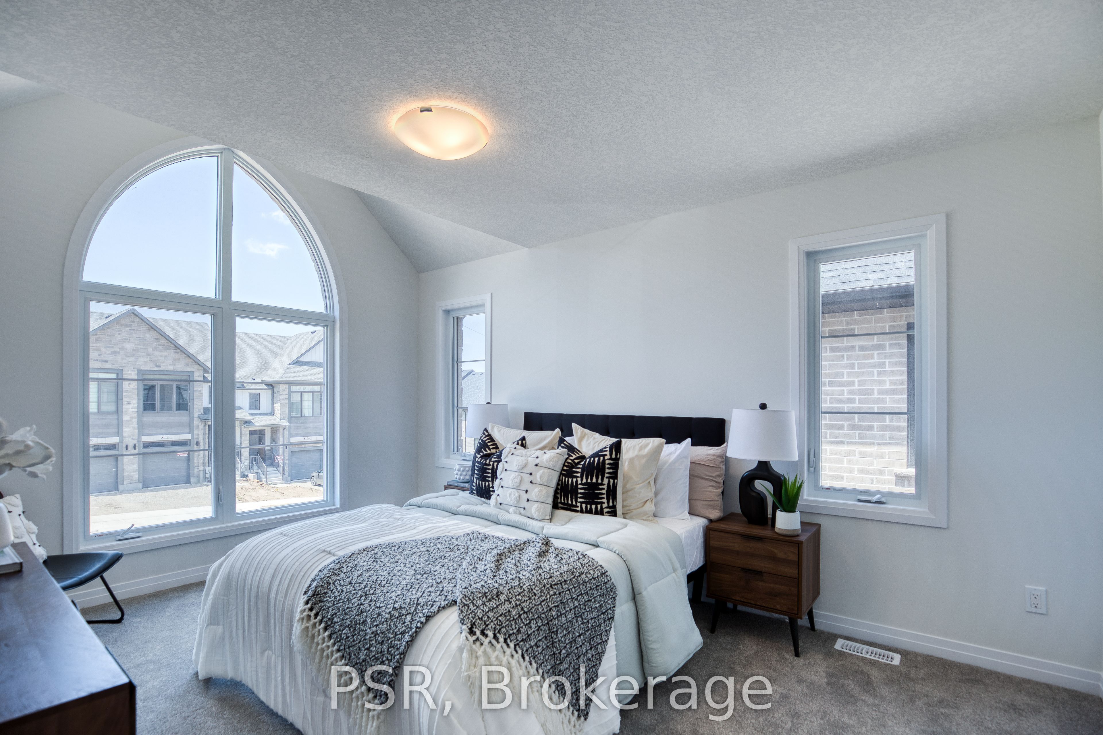Lot 17 41 Queensbrook Crescent Property Photo 14