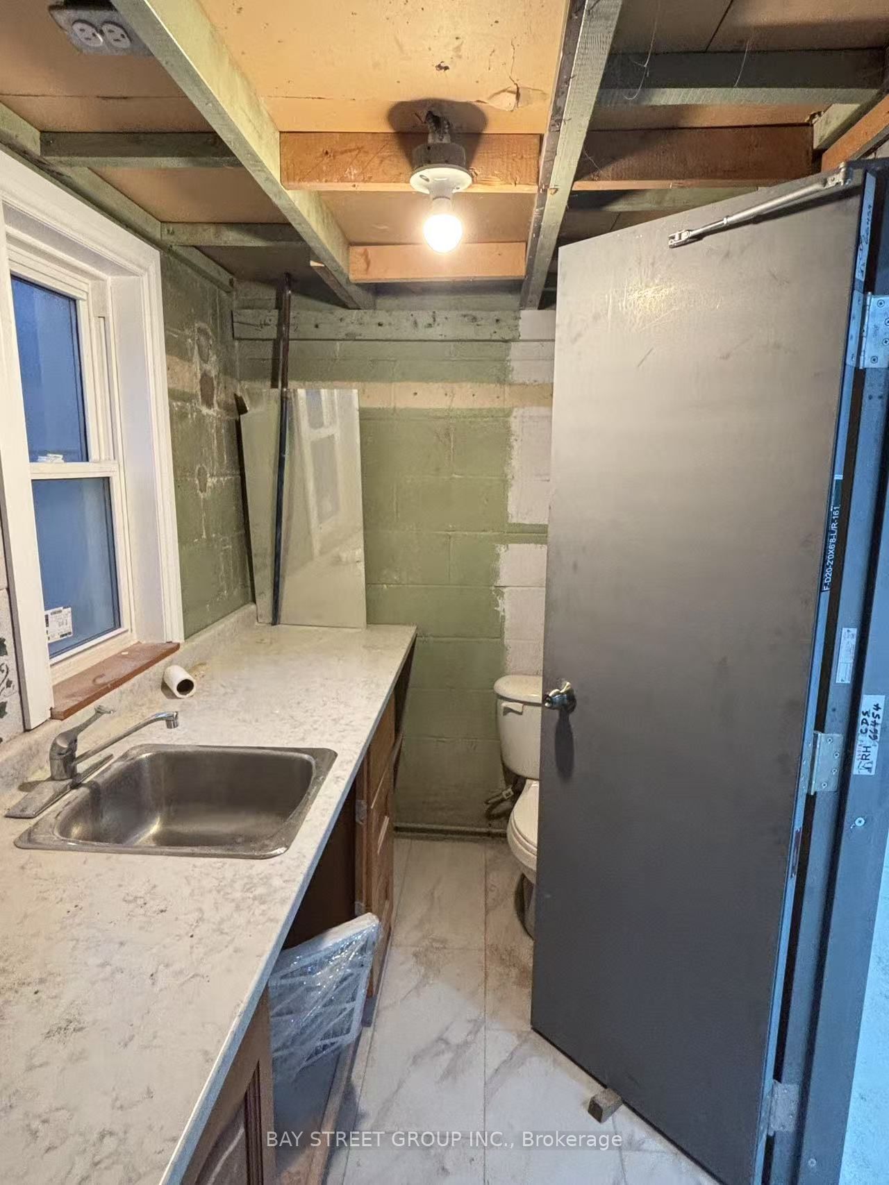 6673 Drummond Road Property Photo 12