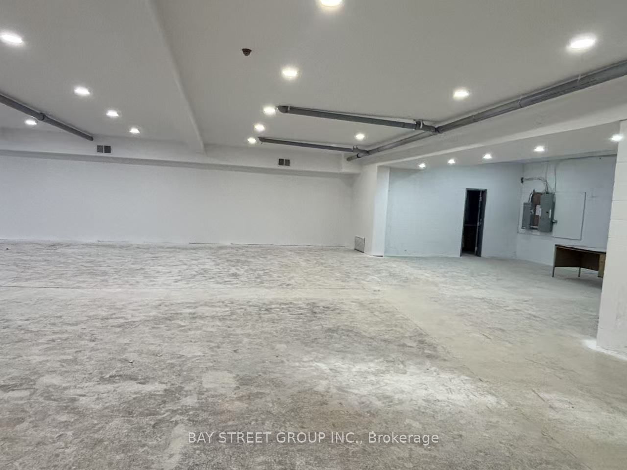 6673 Drummond Road Property Photo 17