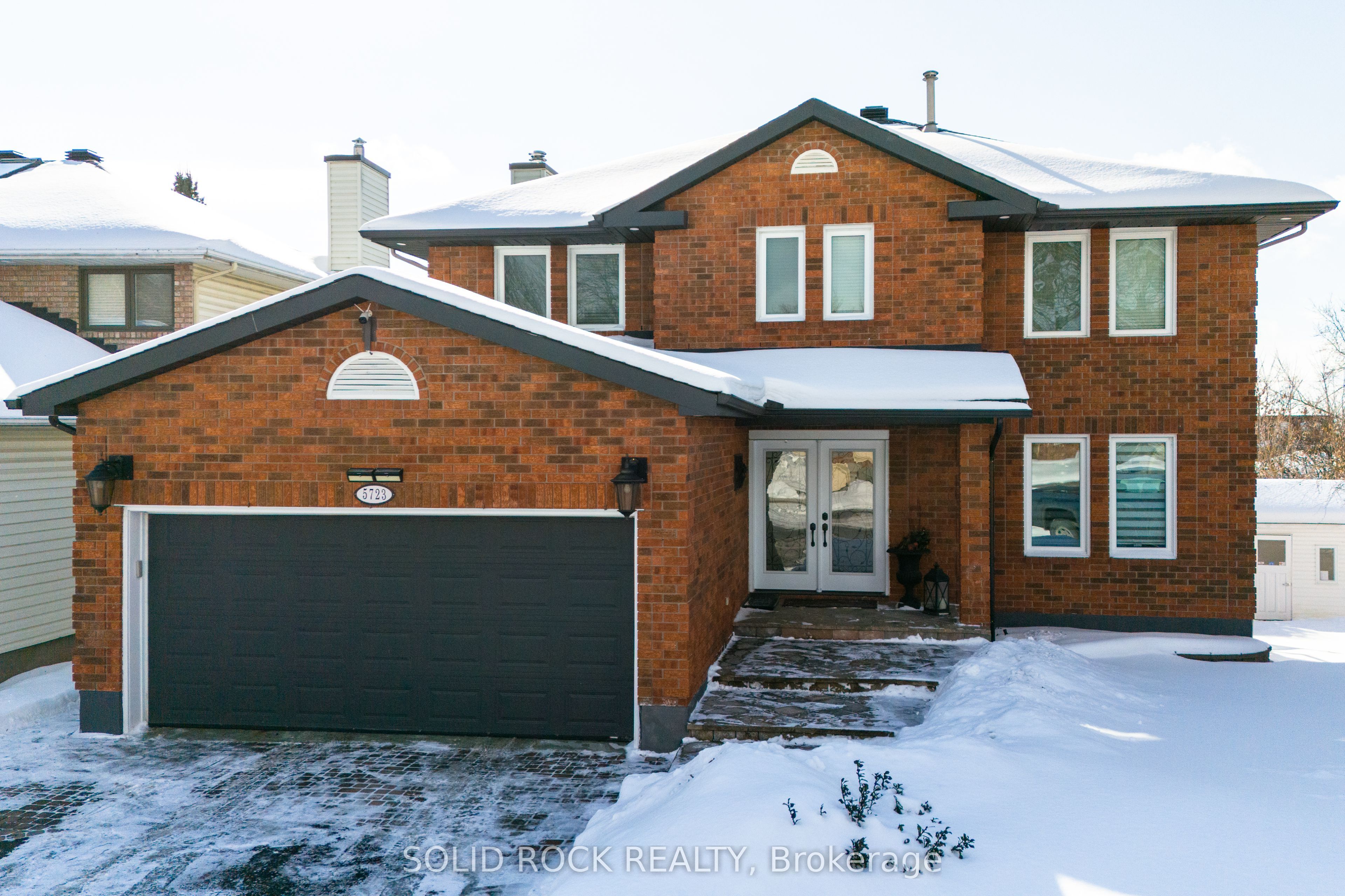 5723 Kemplane Court Property Photo