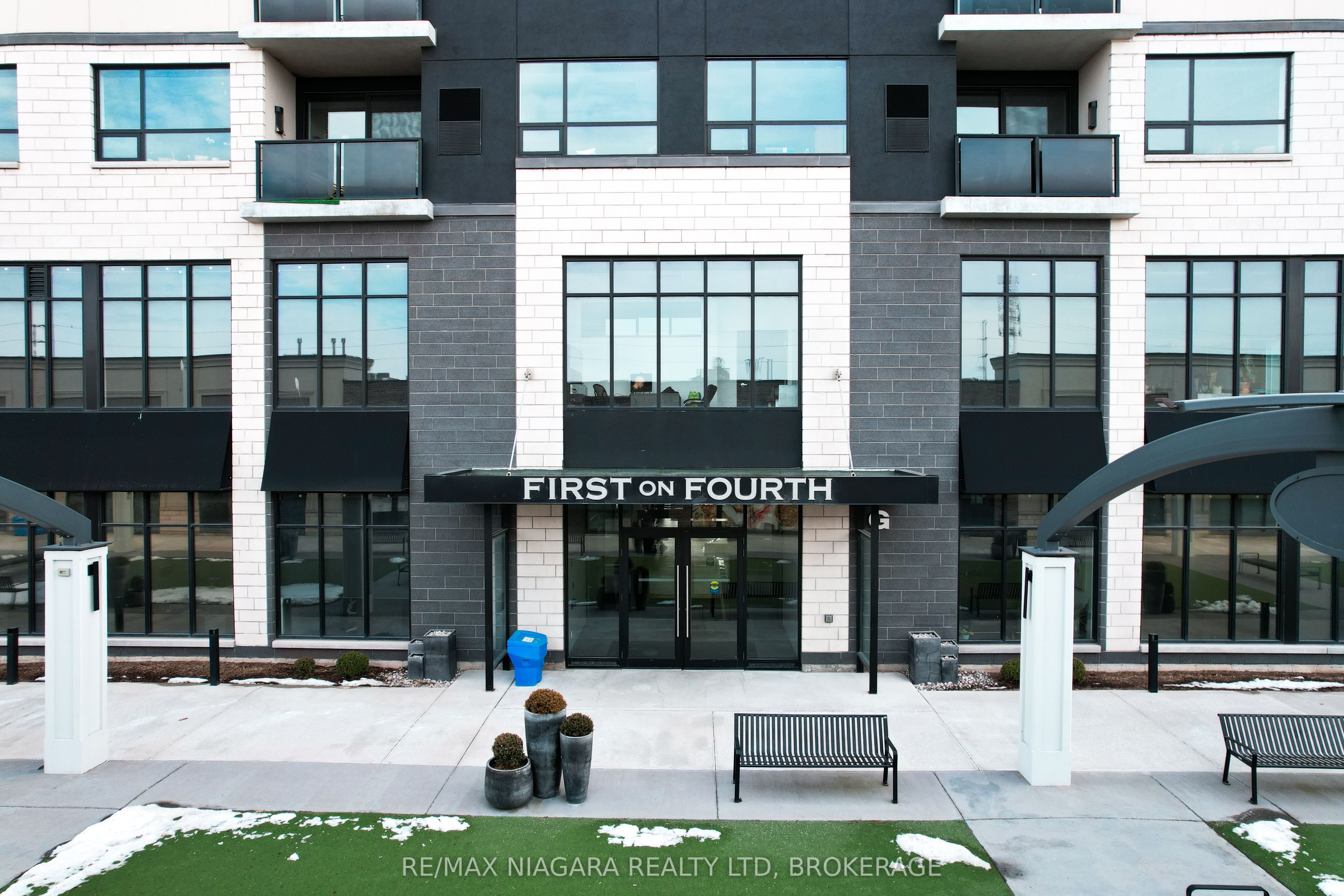 #409 - 300g Fourth Avenue Property Photo 1
