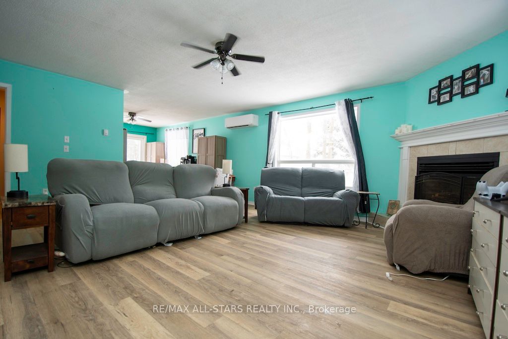 2 Oakwood Drive Property Photo 7