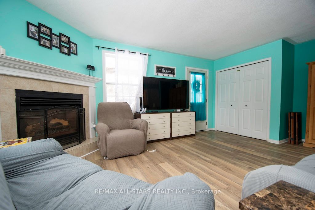 2 Oakwood Drive Property Photo 8