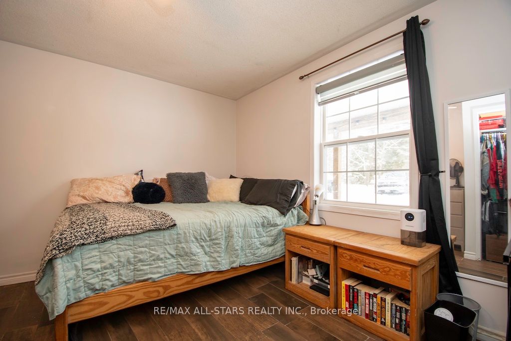 2 Oakwood Drive Property Photo 17