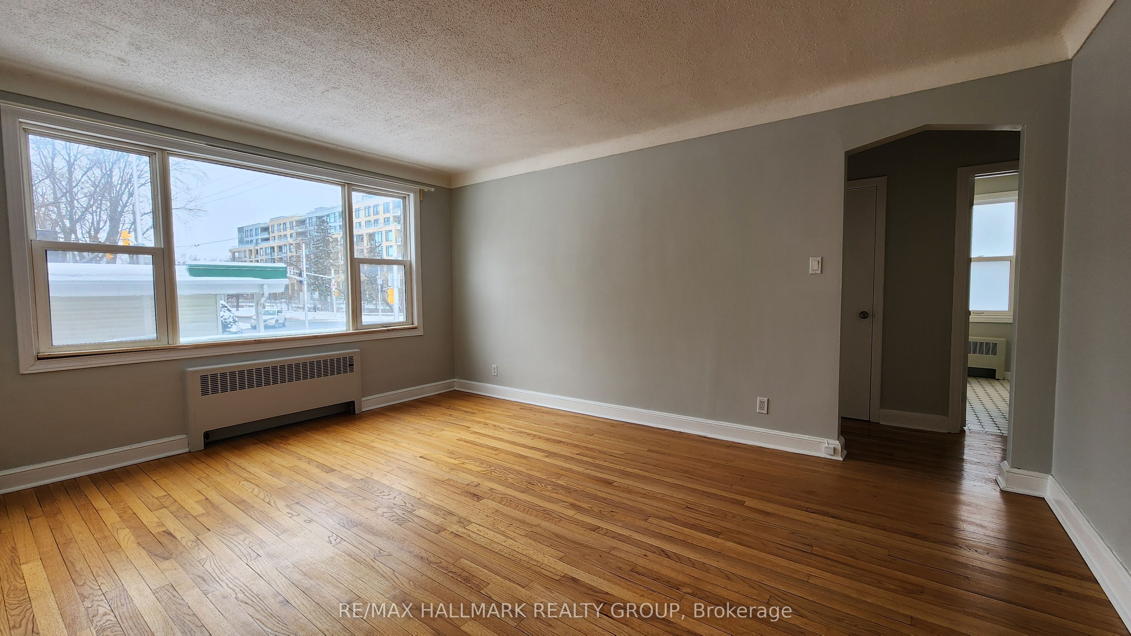 310 Byron Avenue Property Photo 5
