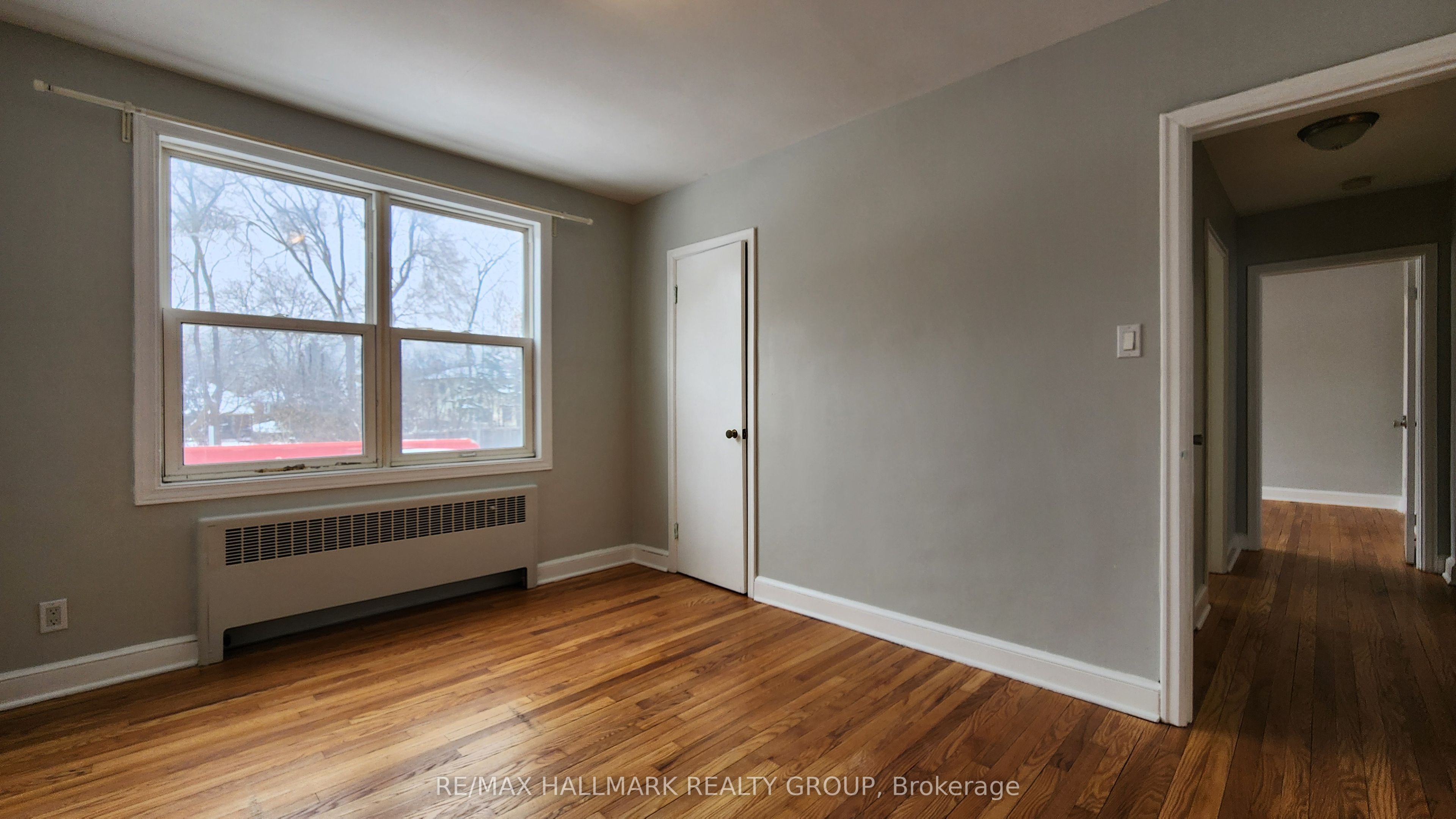 310 Byron Avenue Property Photo 8