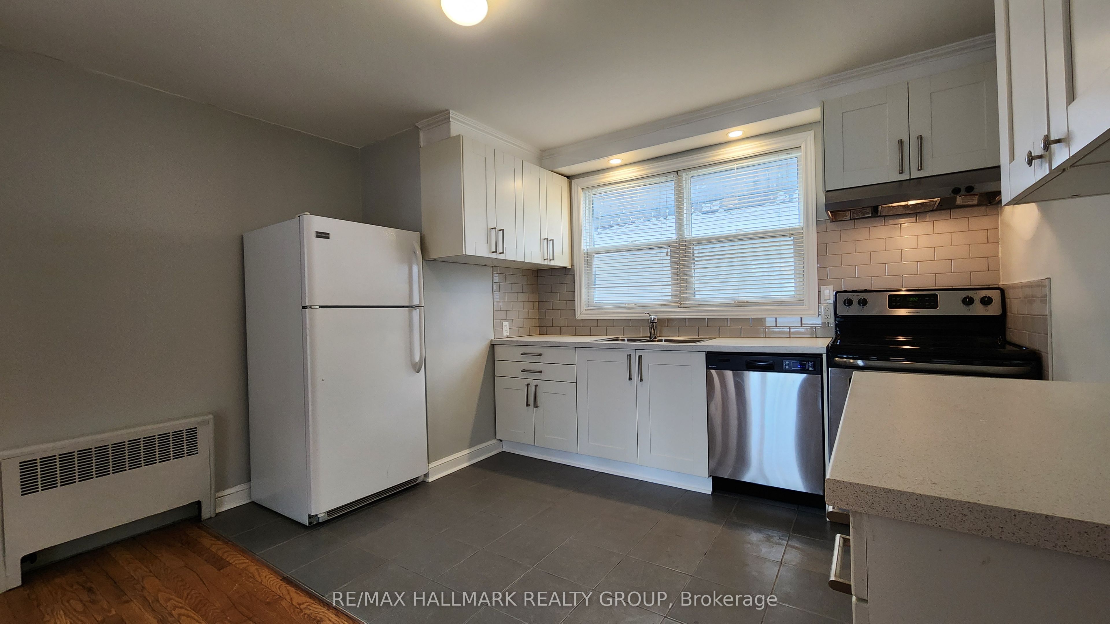 310 Byron Avenue Property Photo 13