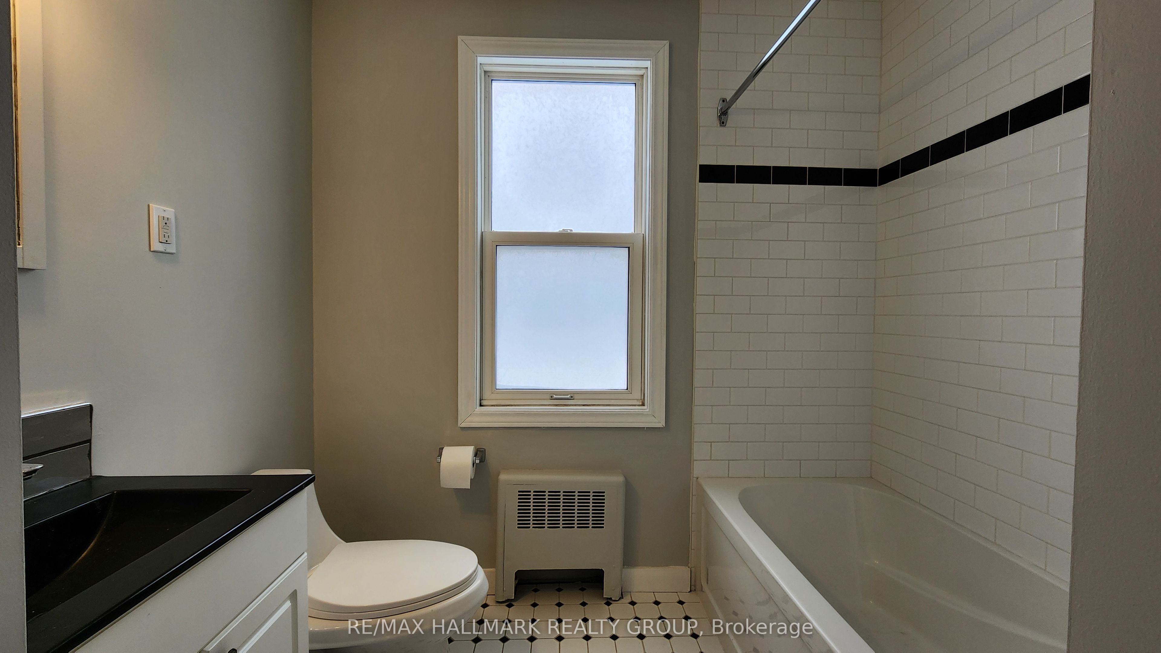 310 Byron Avenue Property Photo 15