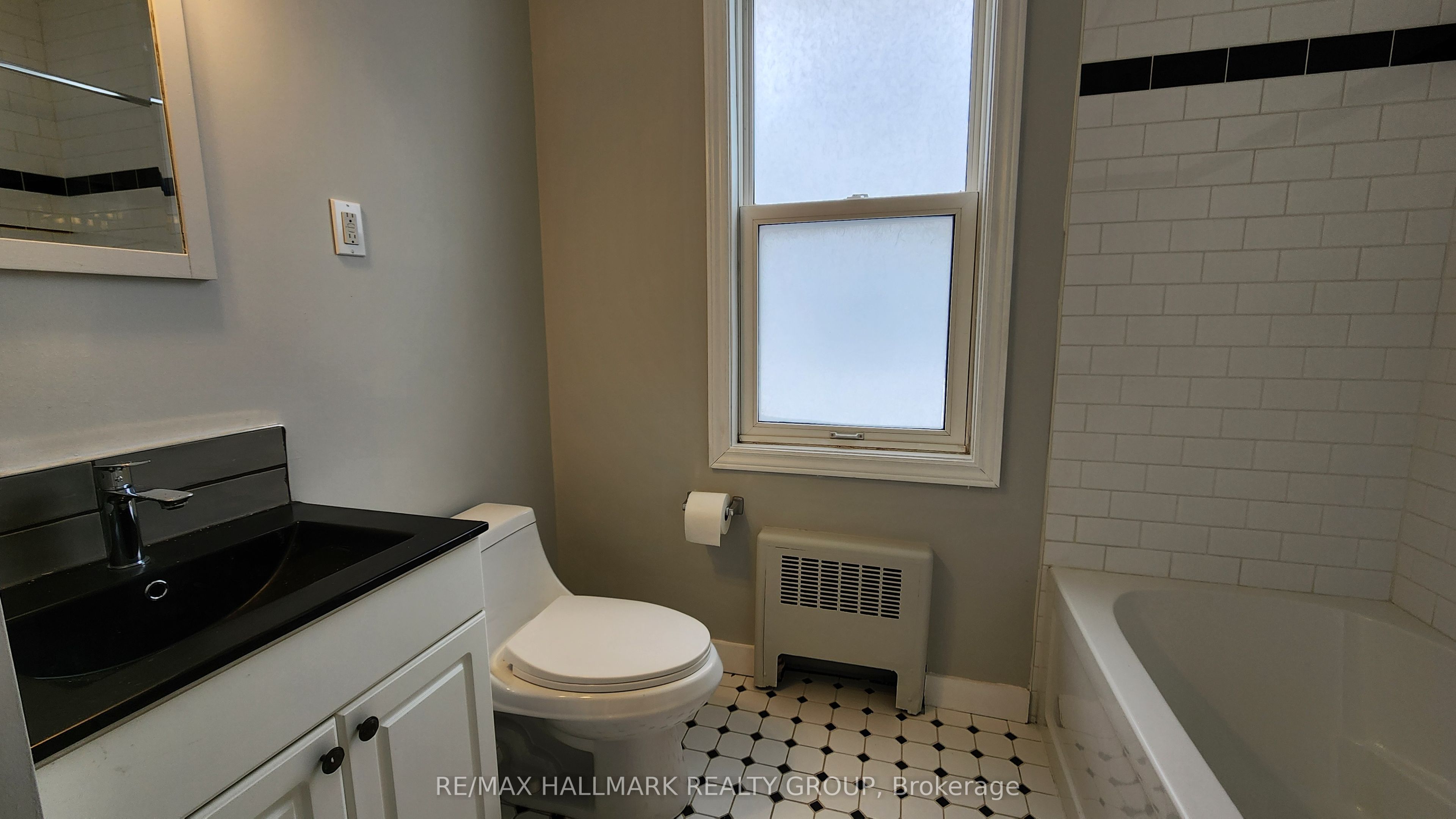 310 Byron Avenue Property Photo 16