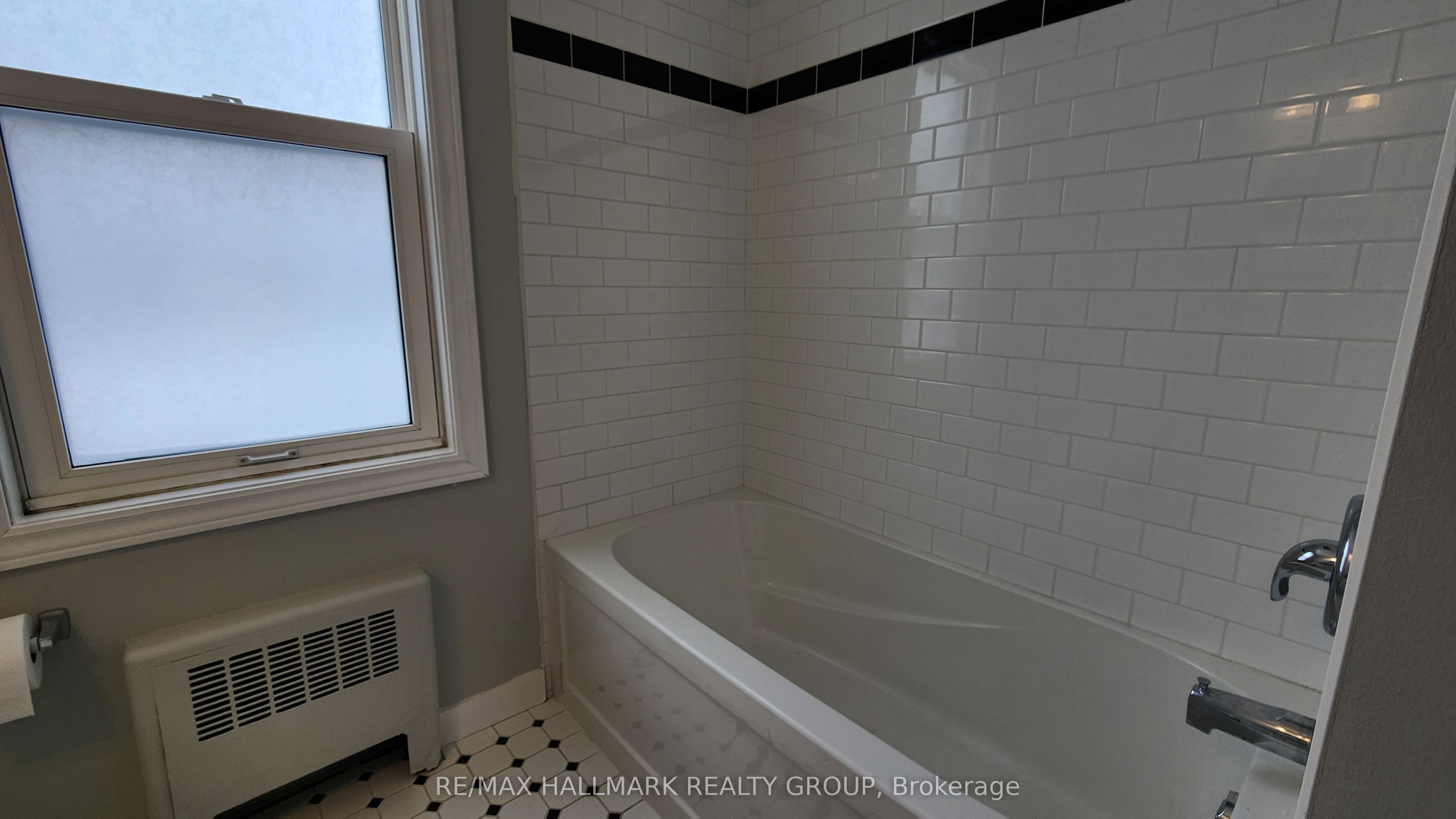 310 Byron Avenue Property Photo 17