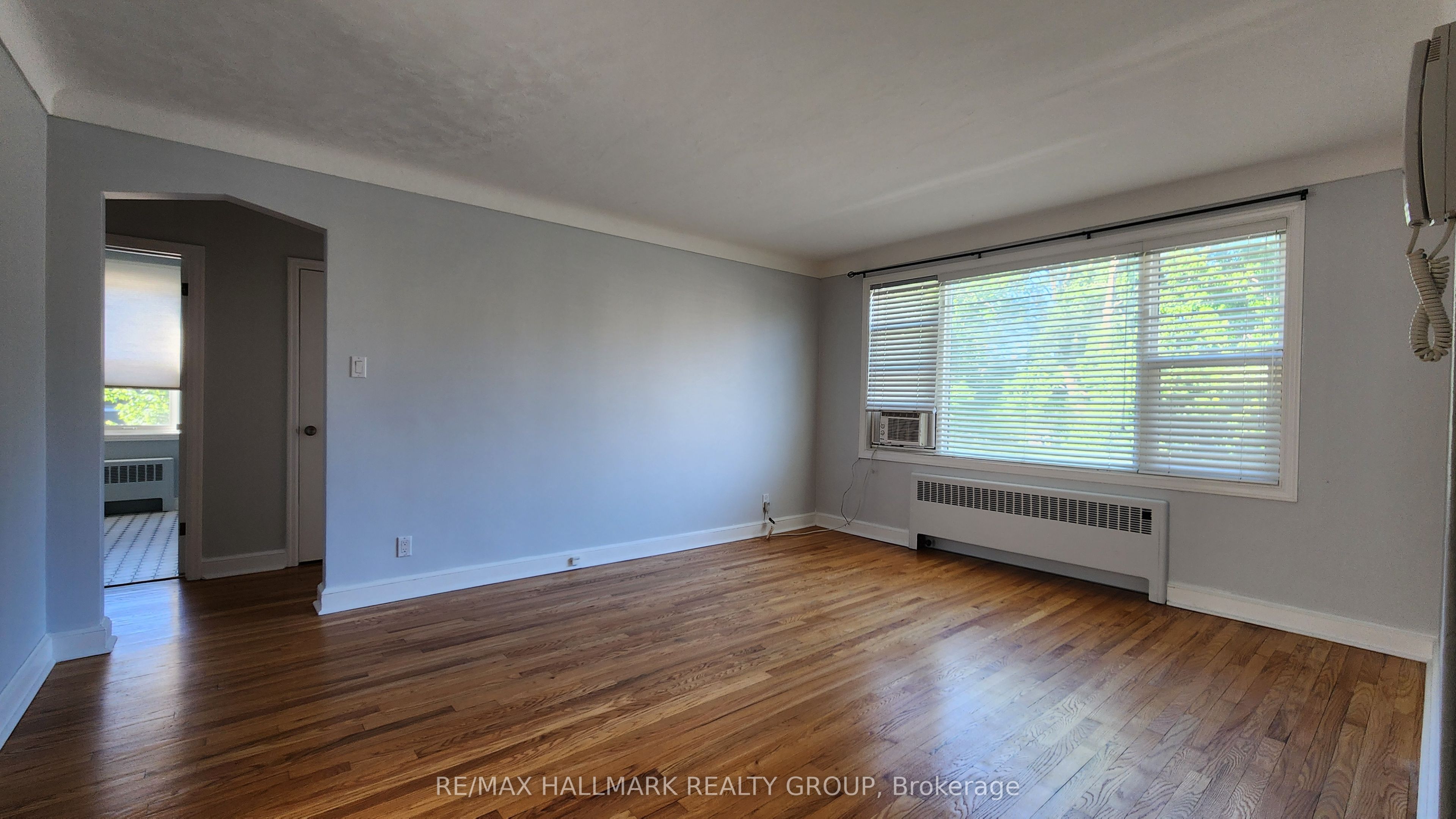 310 Byron Avenue Property Photo 20
