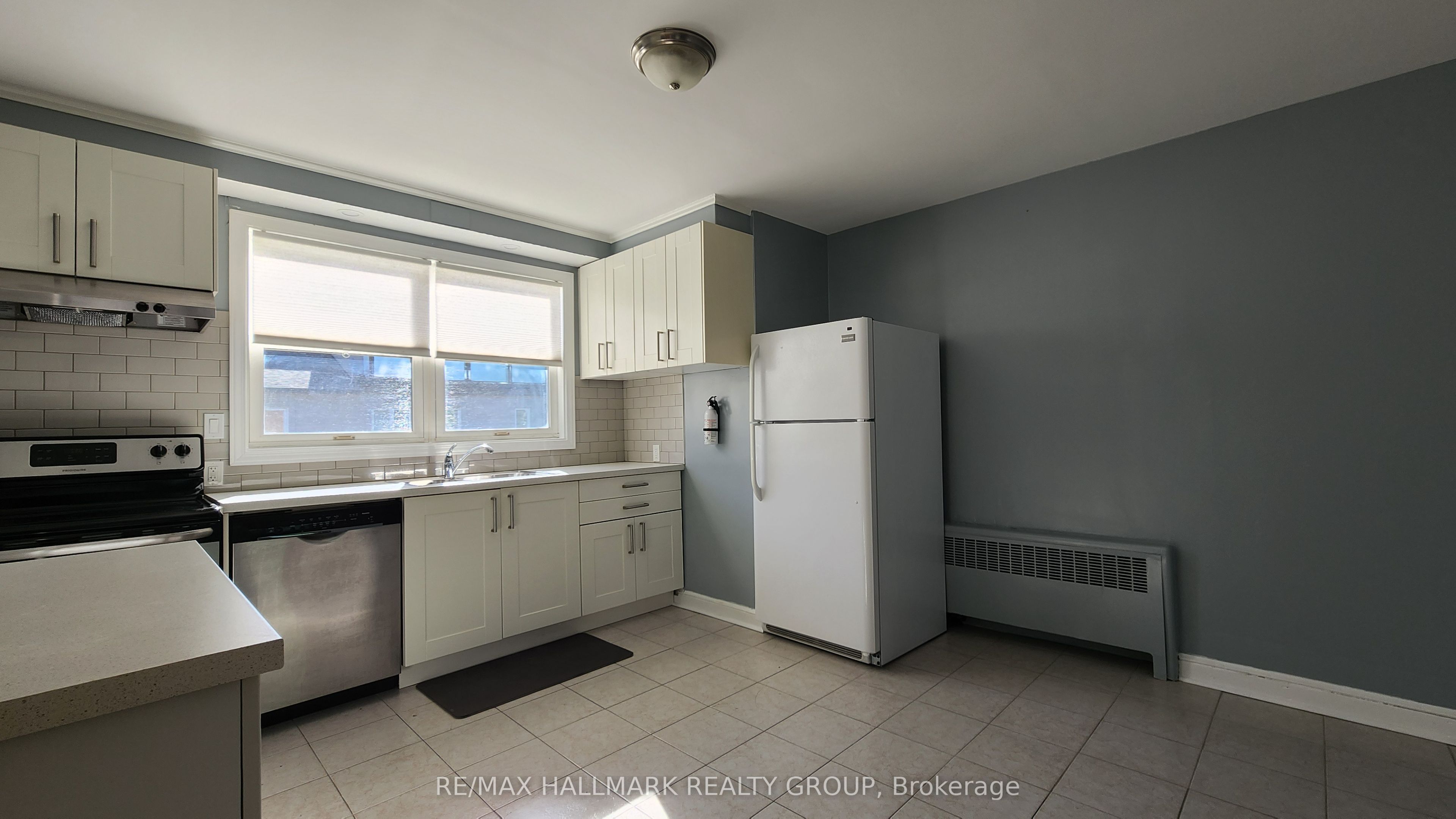 310 Byron Avenue Property Photo 22