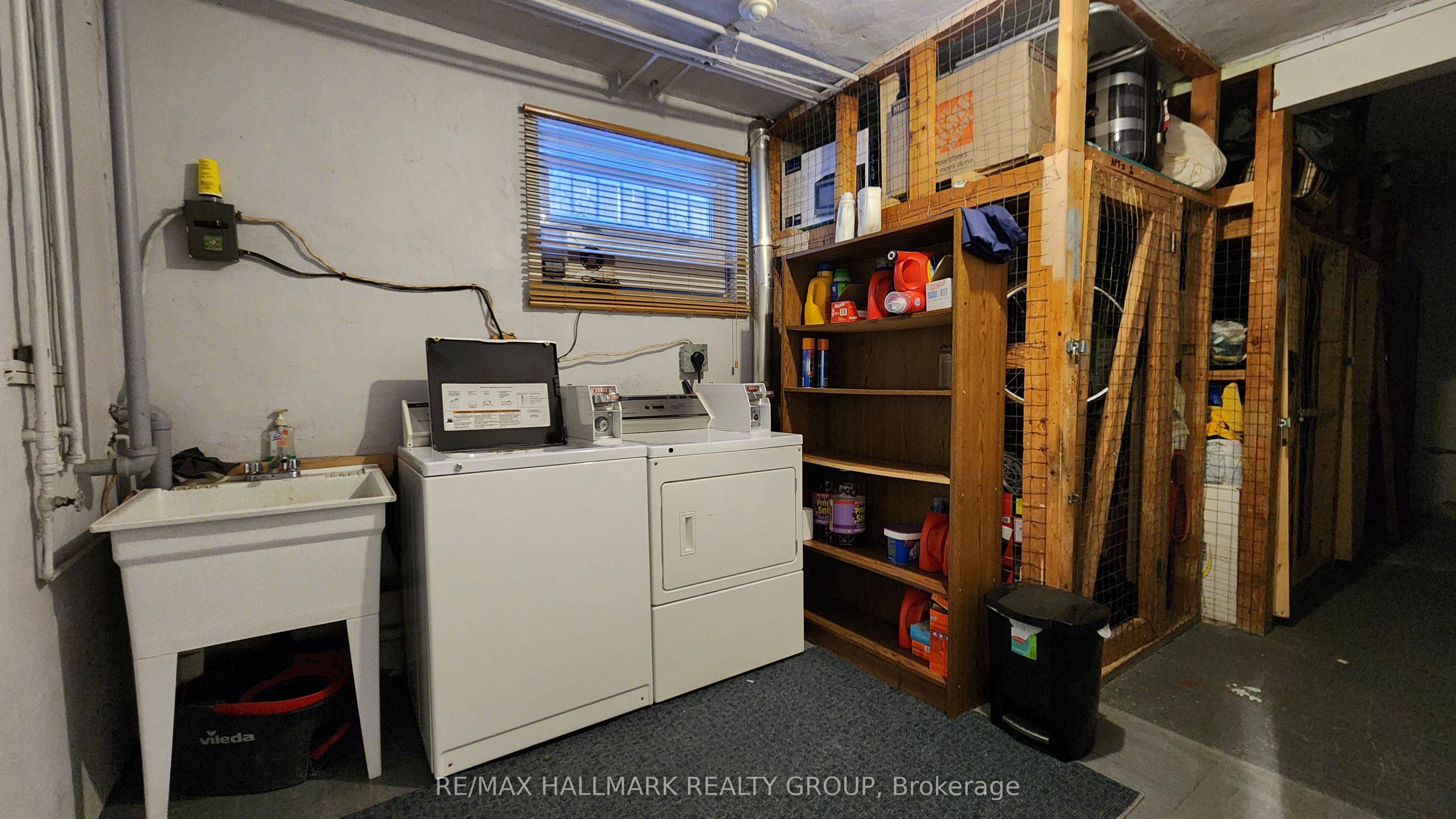 310 Byron Avenue Property Photo 32