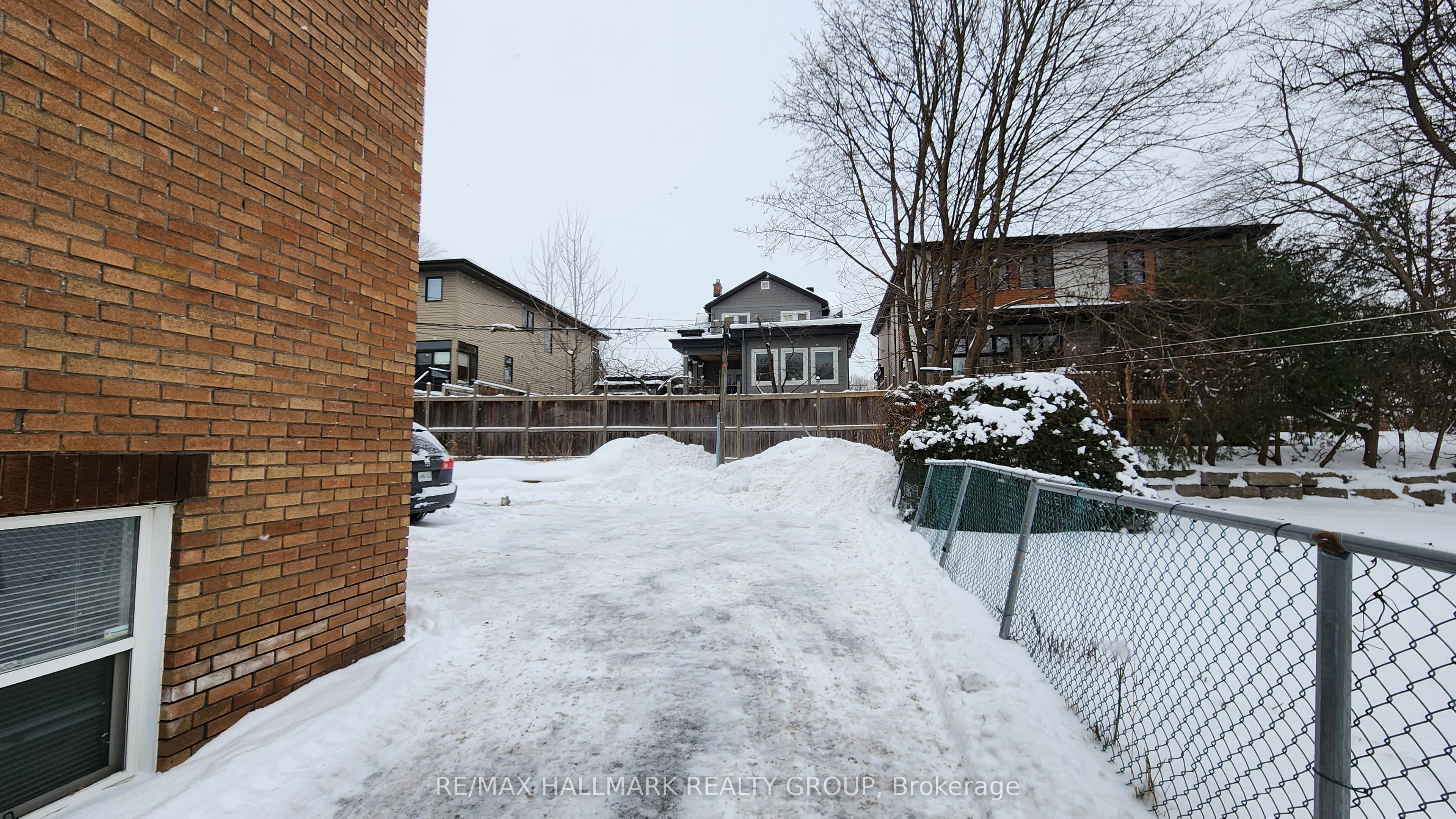 310 Byron Avenue Property Photo 34