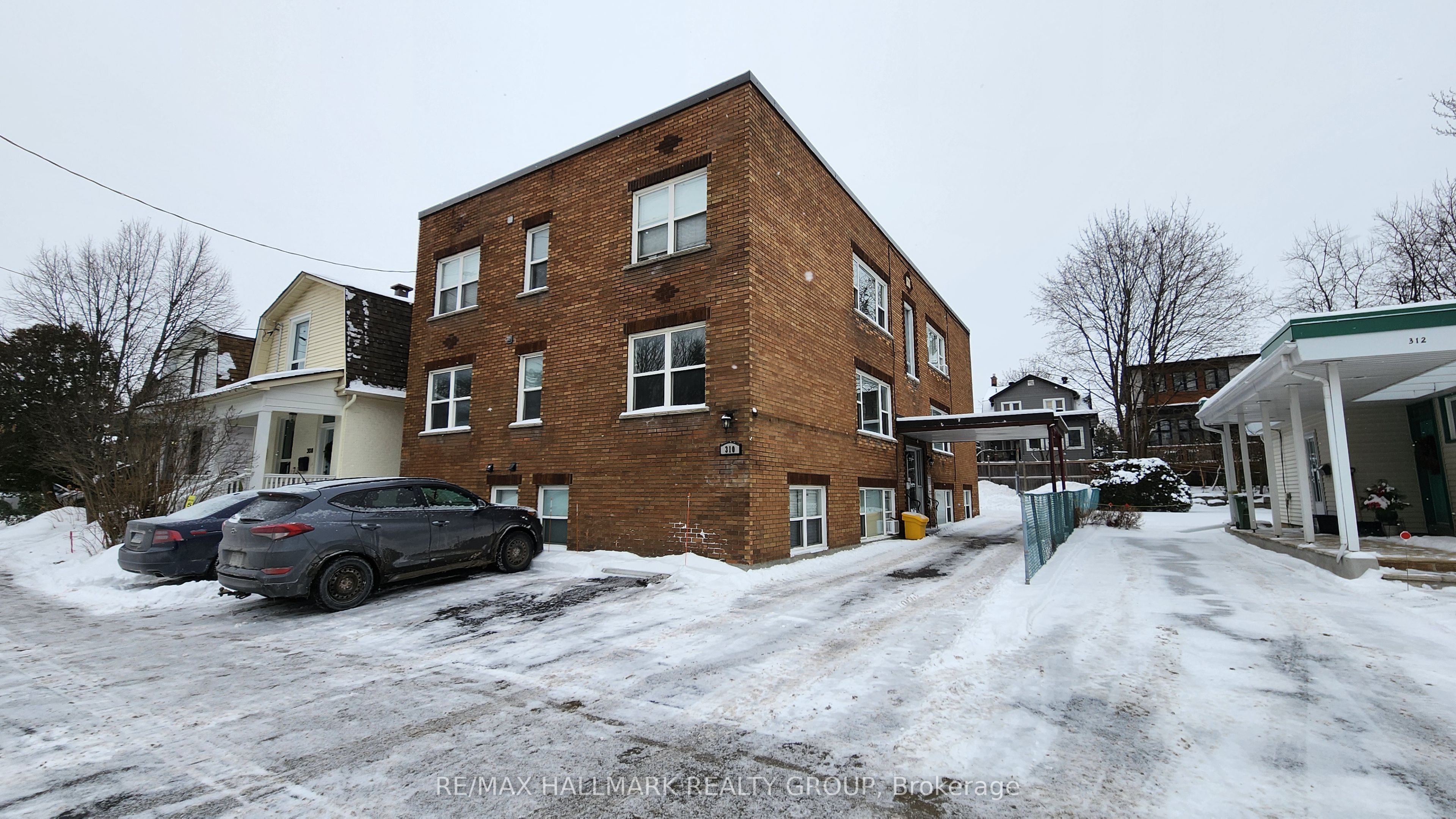 310 Byron Avenue Property Photo 40