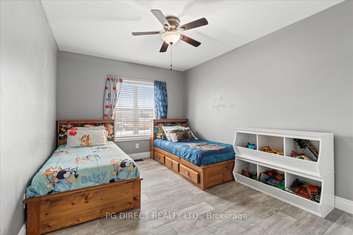 329 Sidney Street Property Photo 8