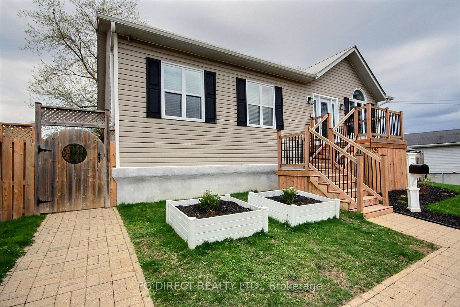 329 Sidney Street Property Photo 18
