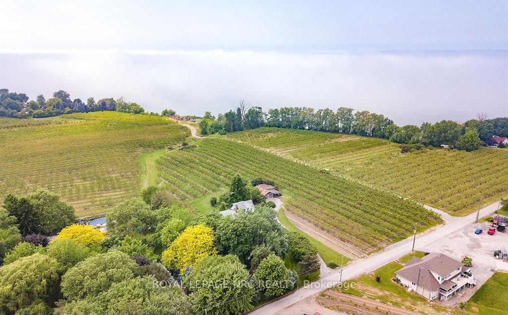 1496 Irvine Road Property Photo