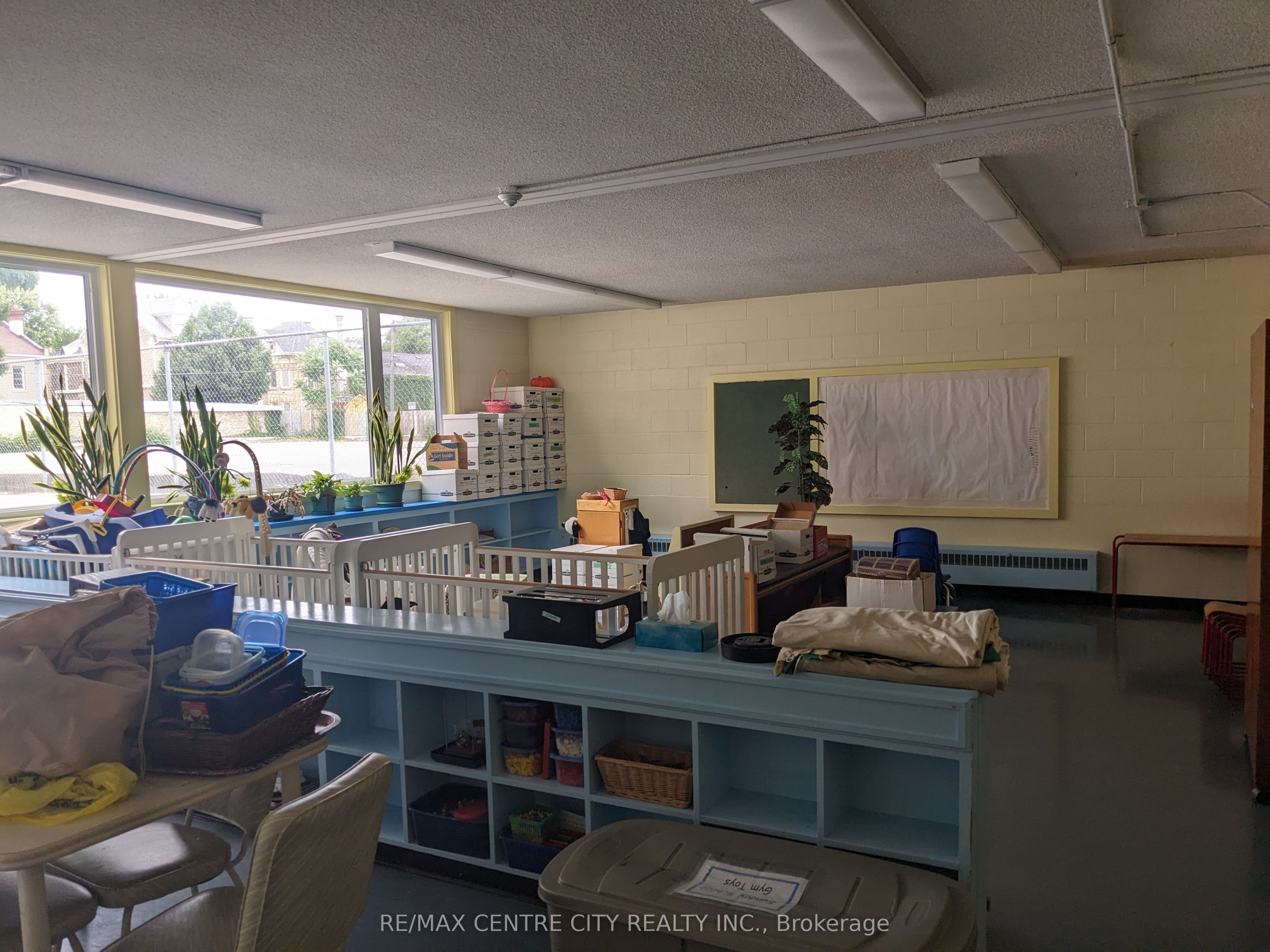 482 Dundas Street Property Photo 5