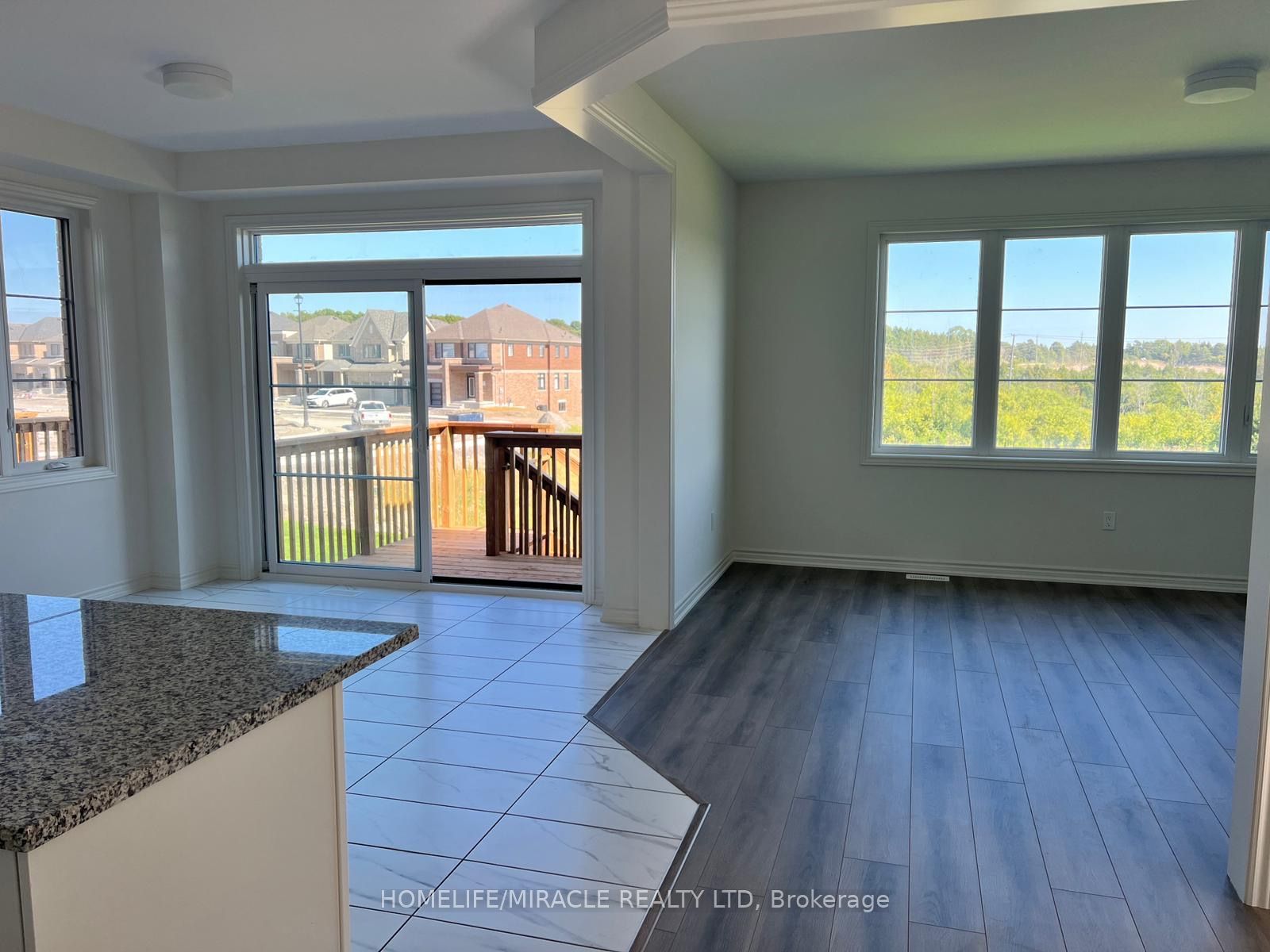 1004 Trailsview Avenue Property Photo 14