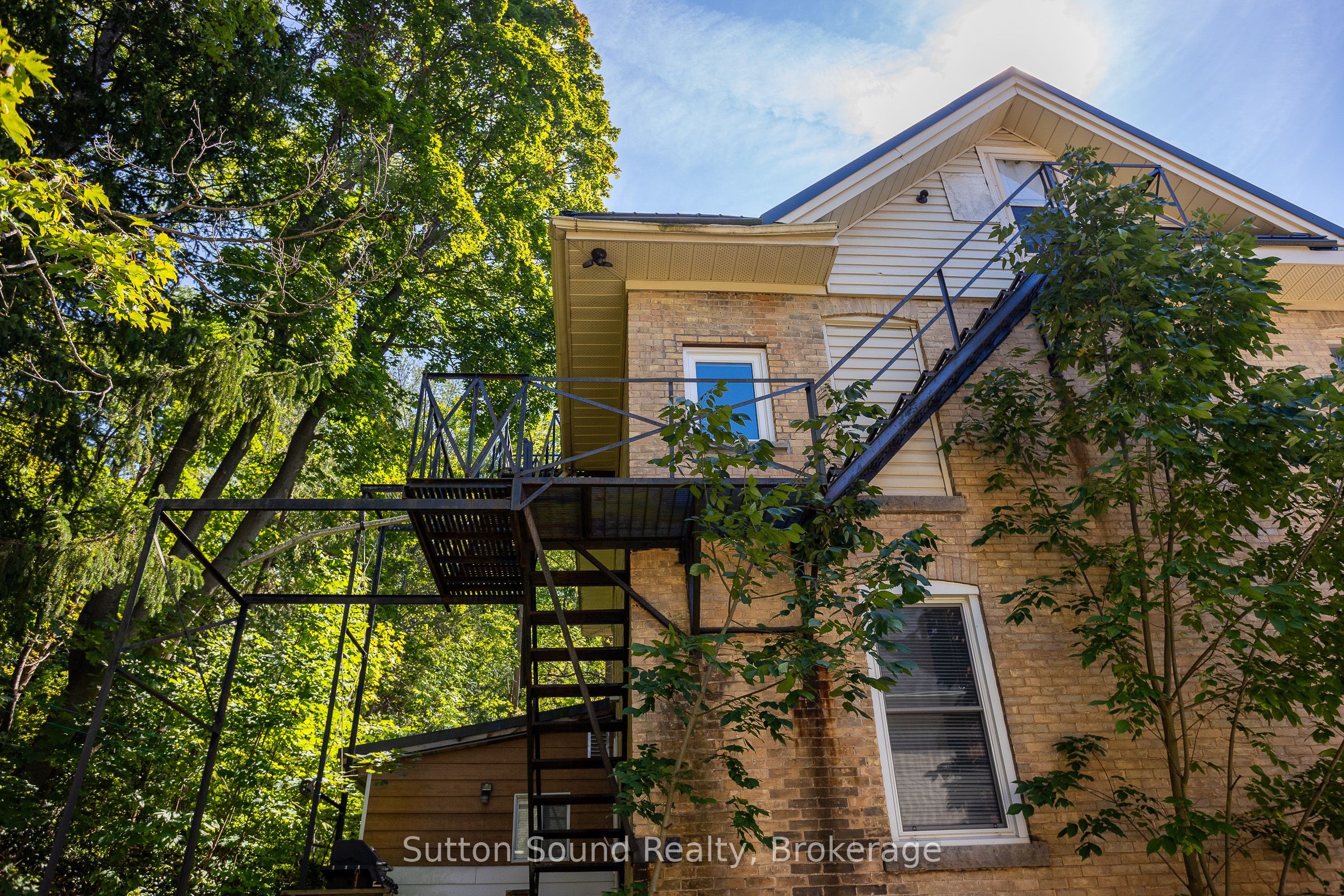 855 5th A Avenue Property Photo 4