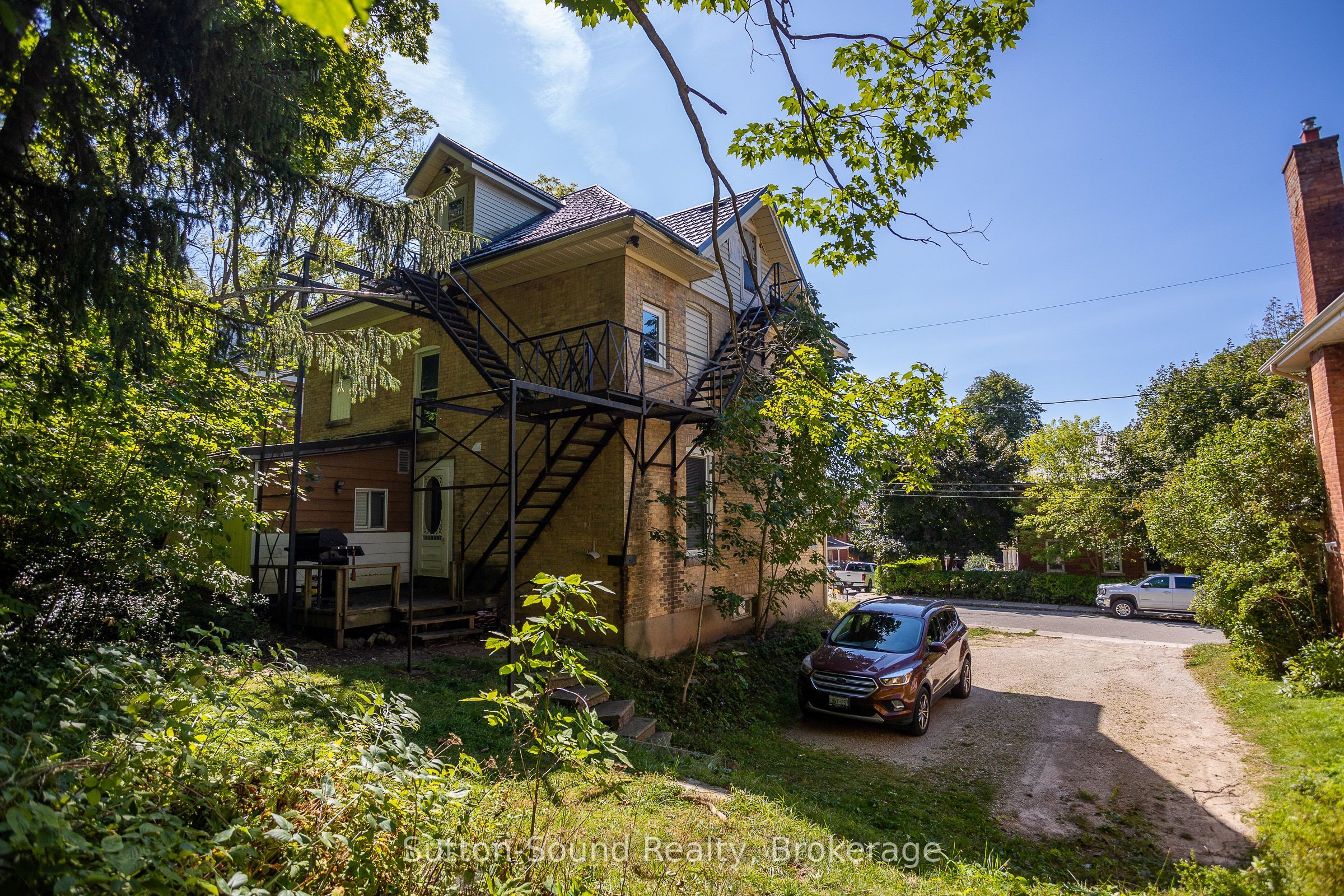 855 5th A Avenue Property Photo 8