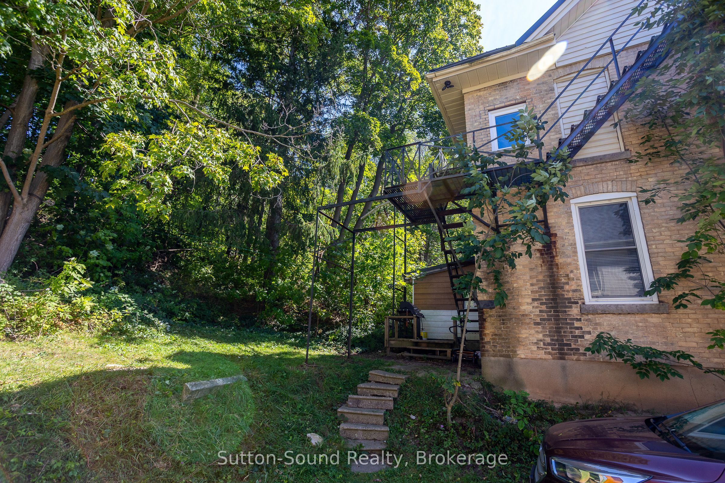 855 5th A Avenue Property Photo 9