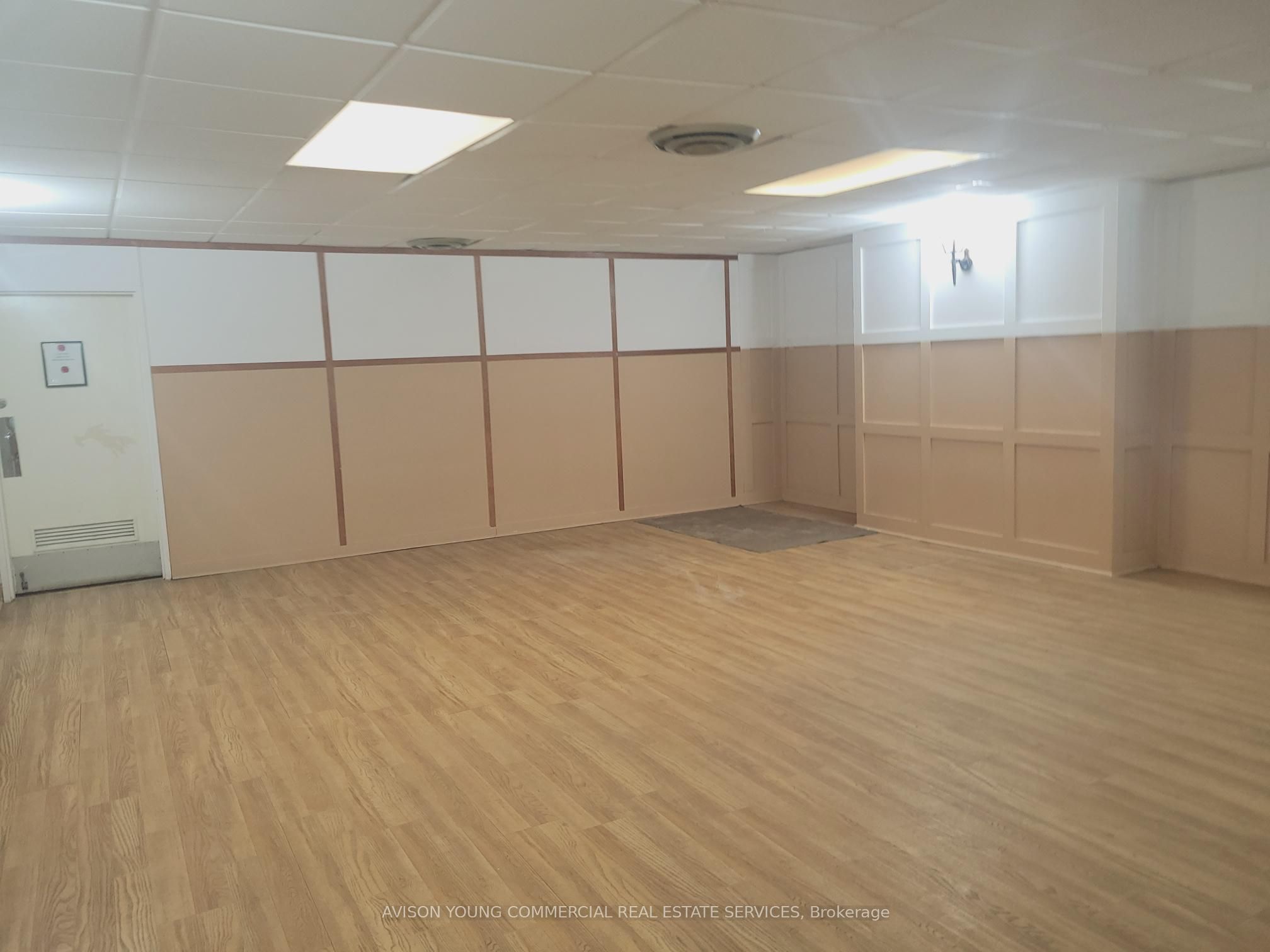 330 Kent Street Property Photo 9