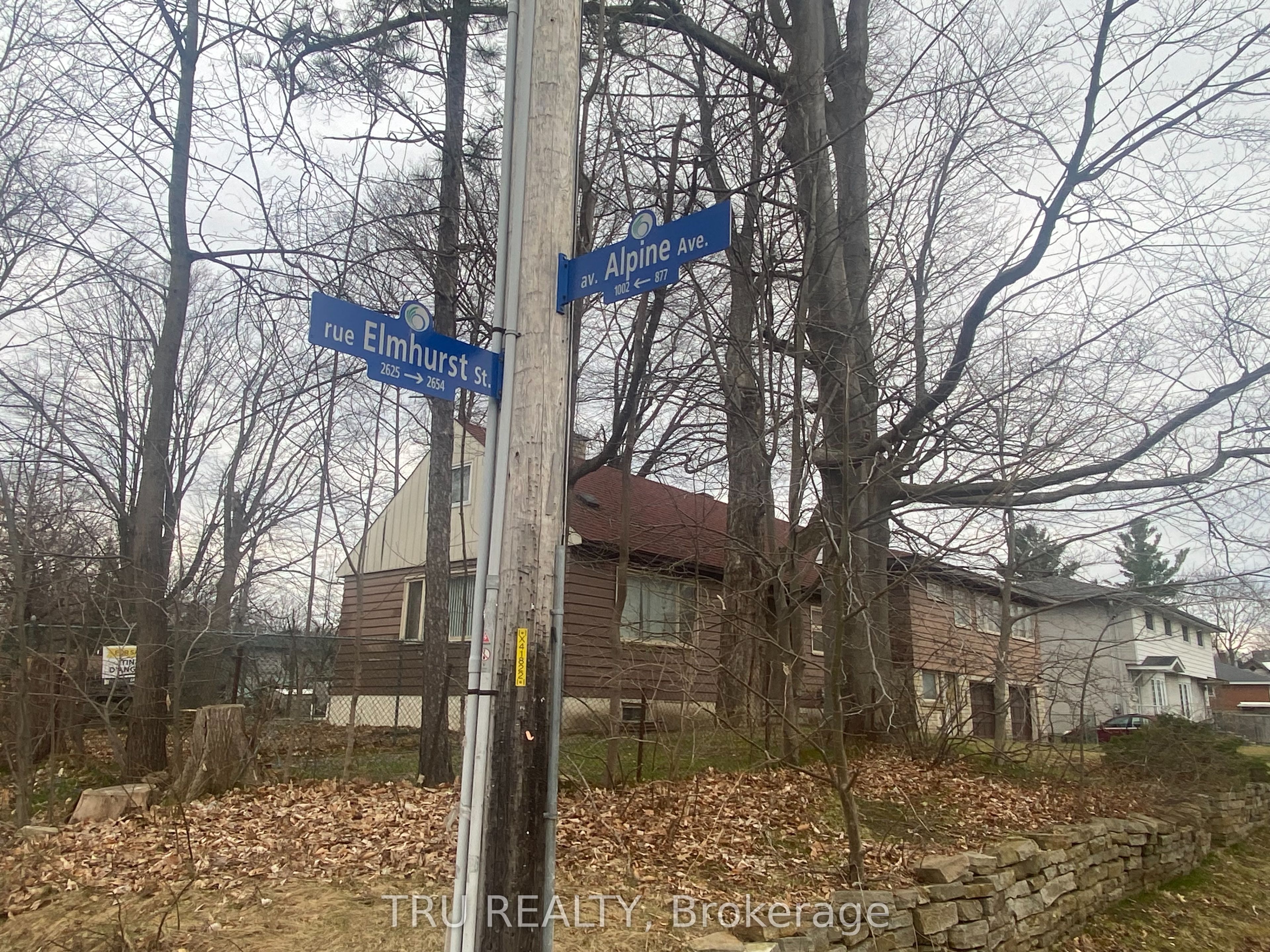 2626 Elmhurst Street Property Photo 3