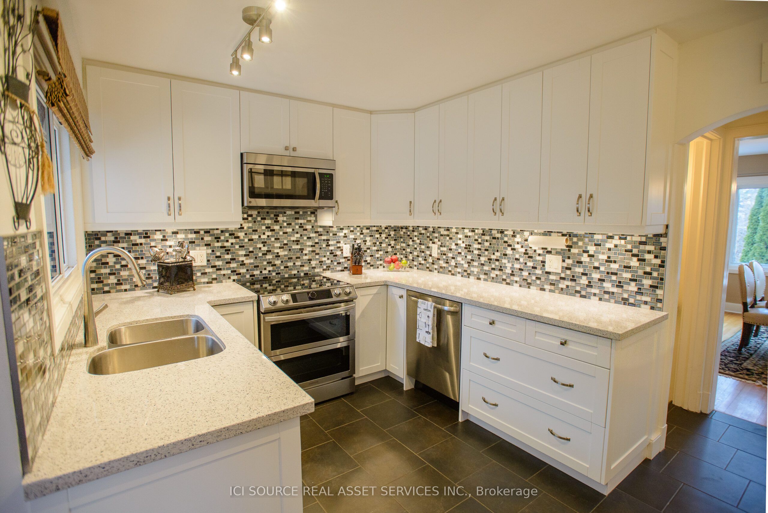 5503 Greenlane Road Property Photo 4