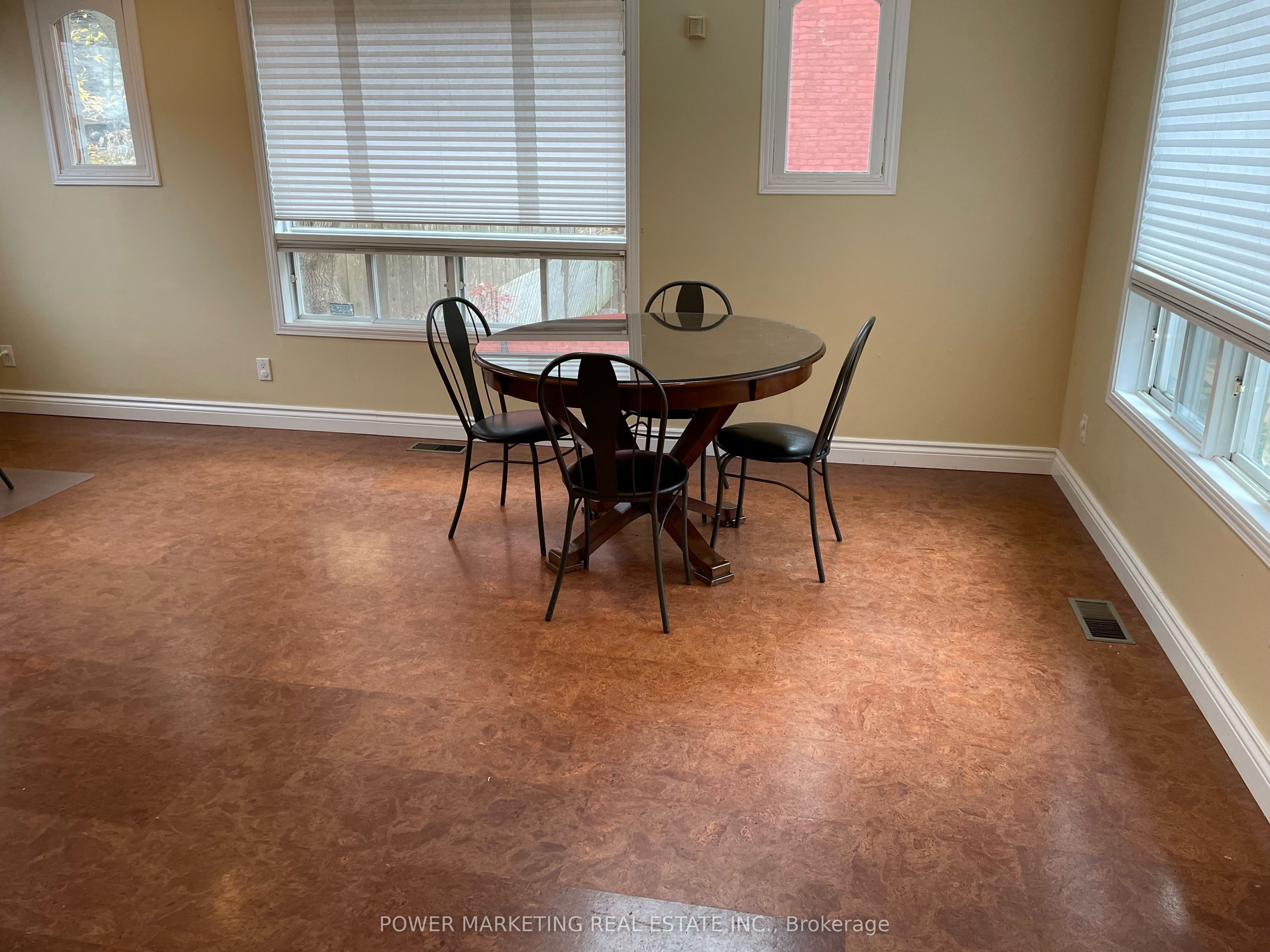 21 Perkins Street Property Photo 5
