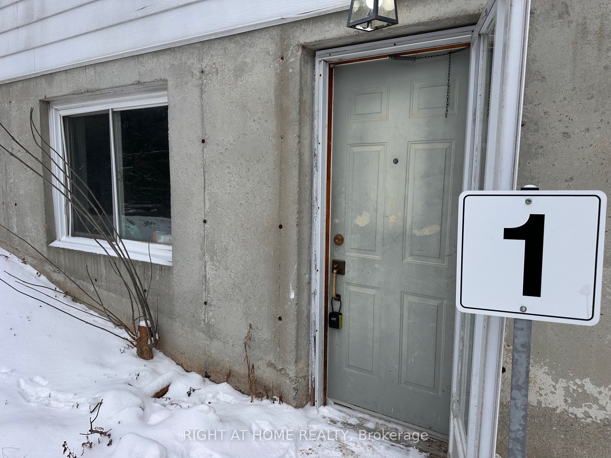 #b - 28 Brock Road Property Photo 5