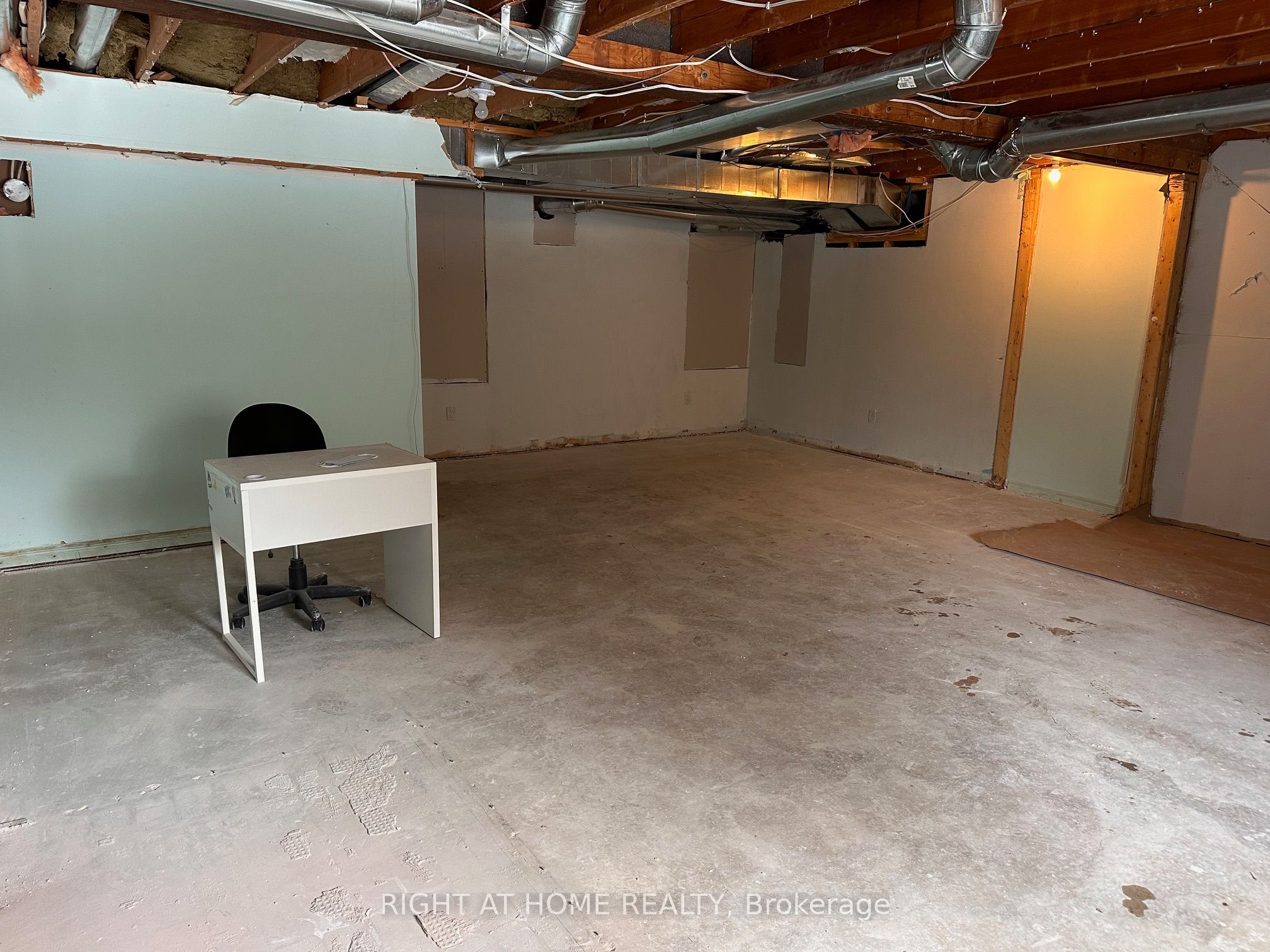 #b - 28 Brock Road Property Photo 6