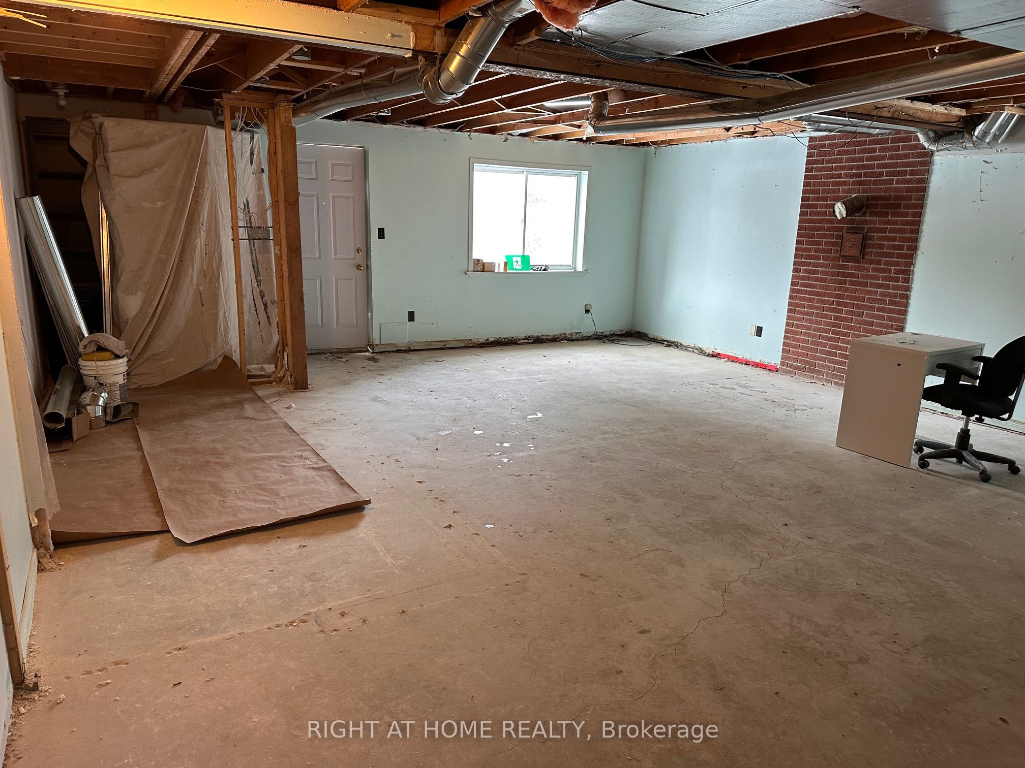 #b - 28 Brock Road Property Photo 8