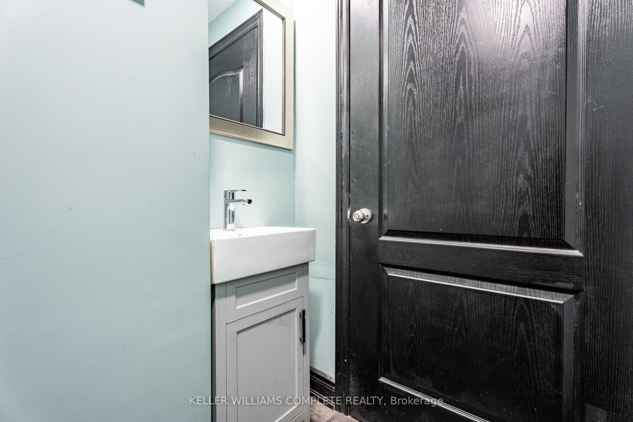 519 King Street Property Photo 23