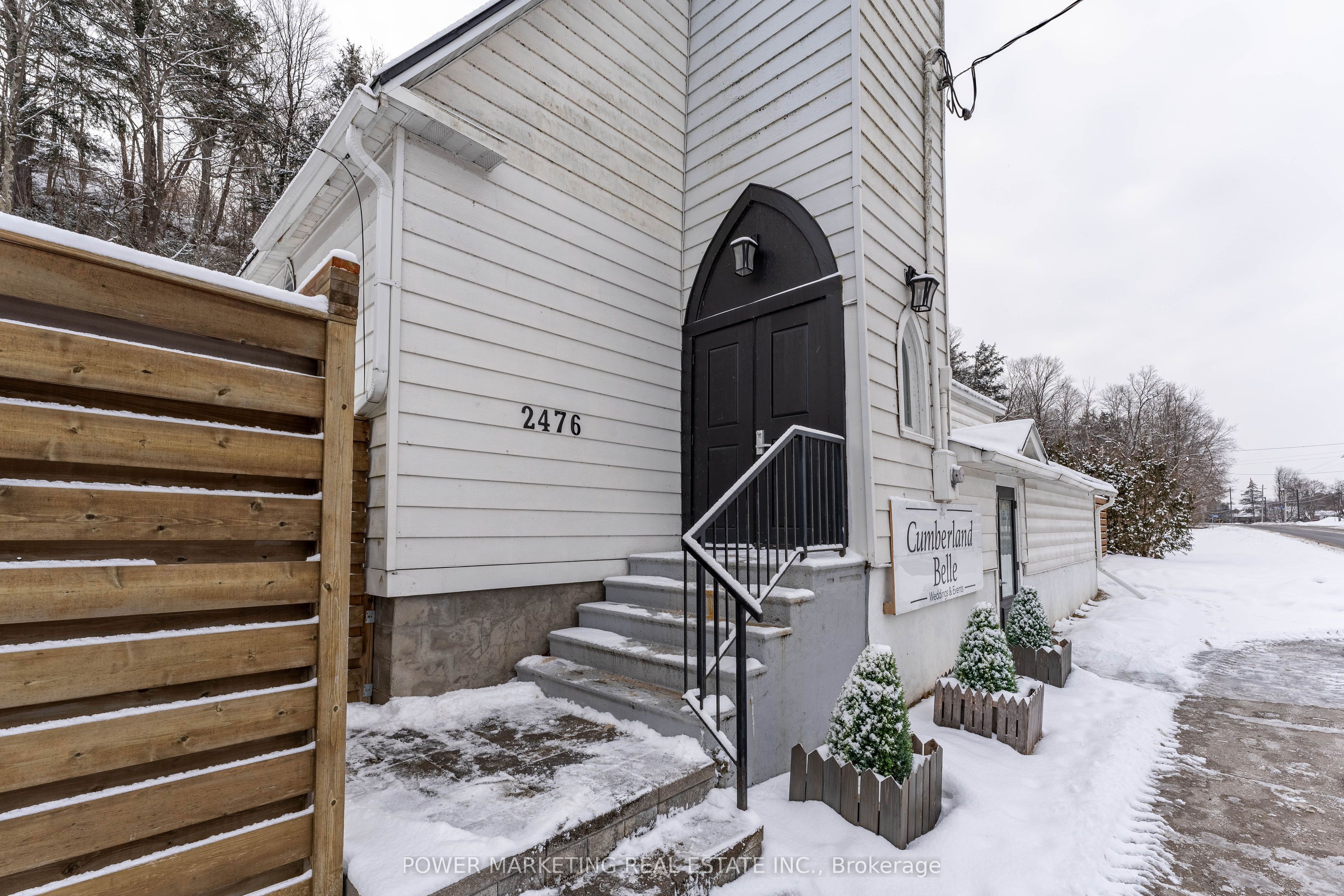 2476 Old Montreal Road Property Photo 7