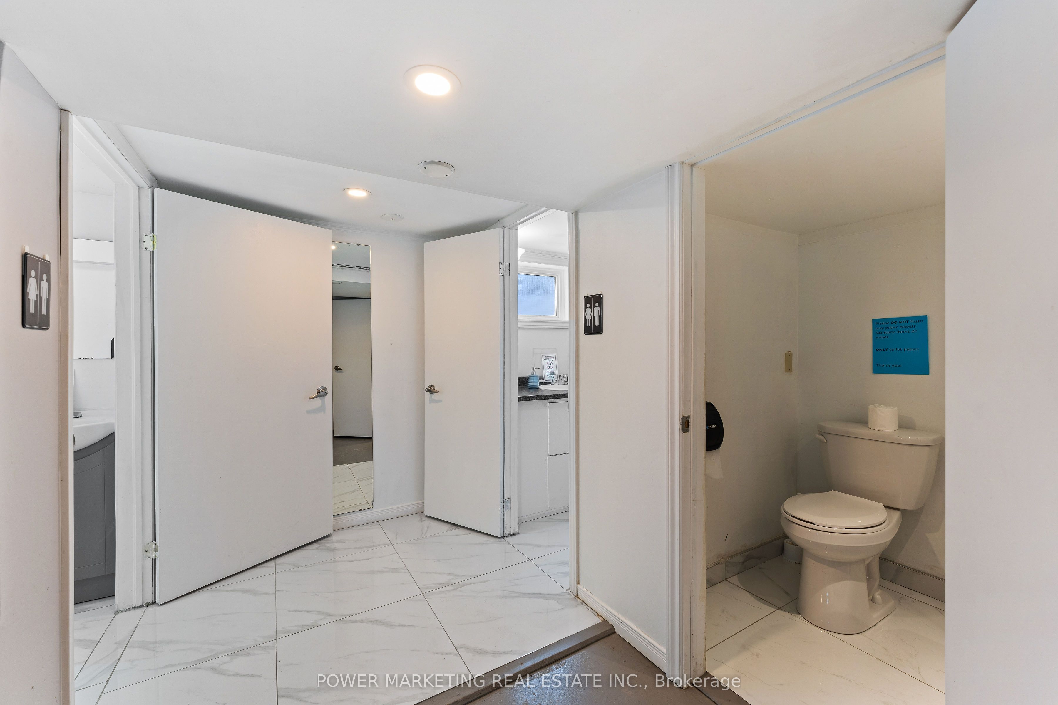 2476 Old Montreal Road Property Photo 19