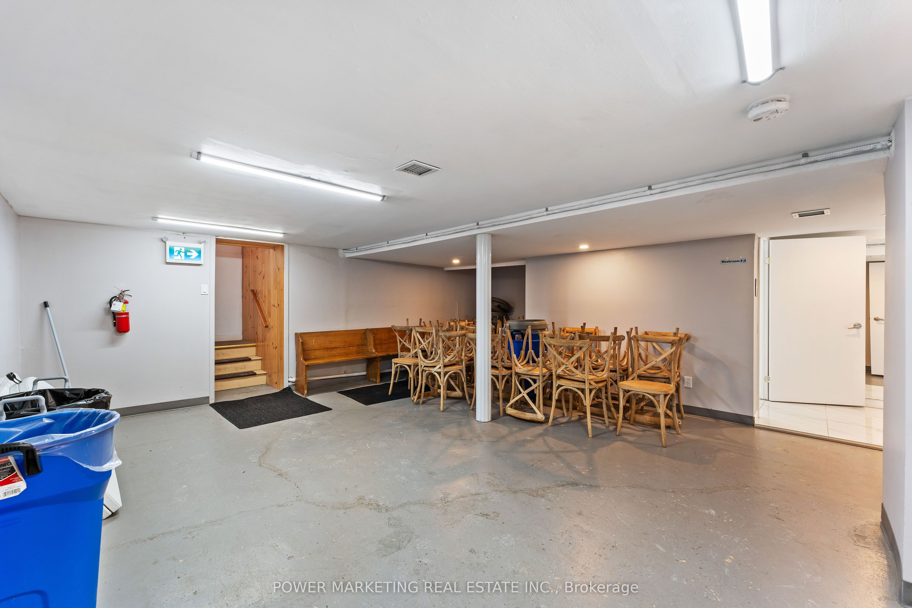 2476 Old Montreal Road Property Photo 21