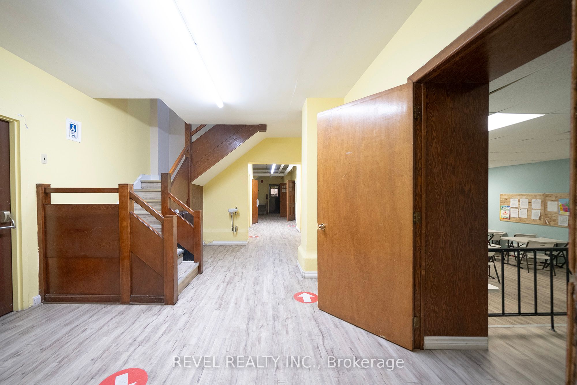360 Colborne Street Property Photo 3