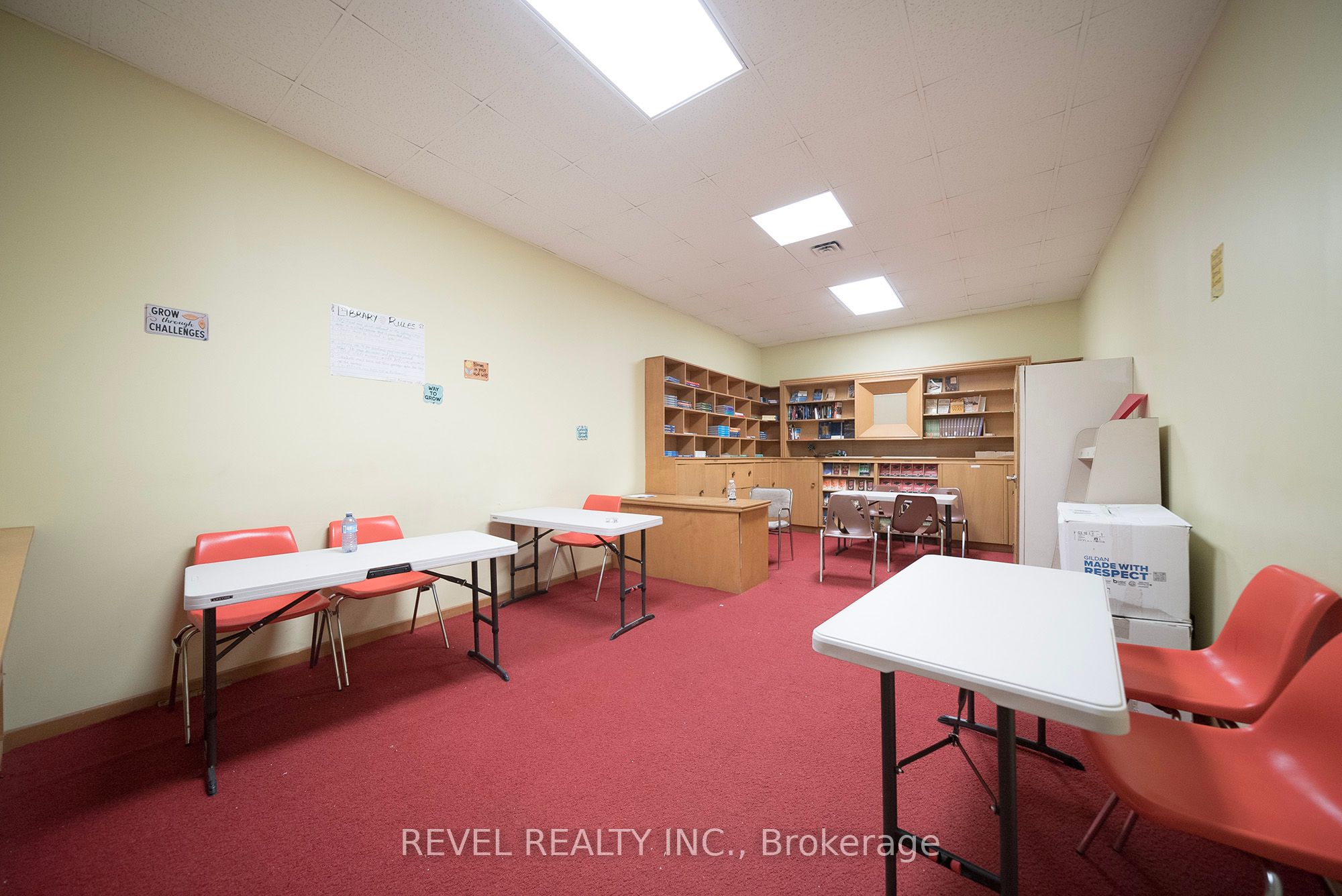 360 Colborne Street Property Photo 10