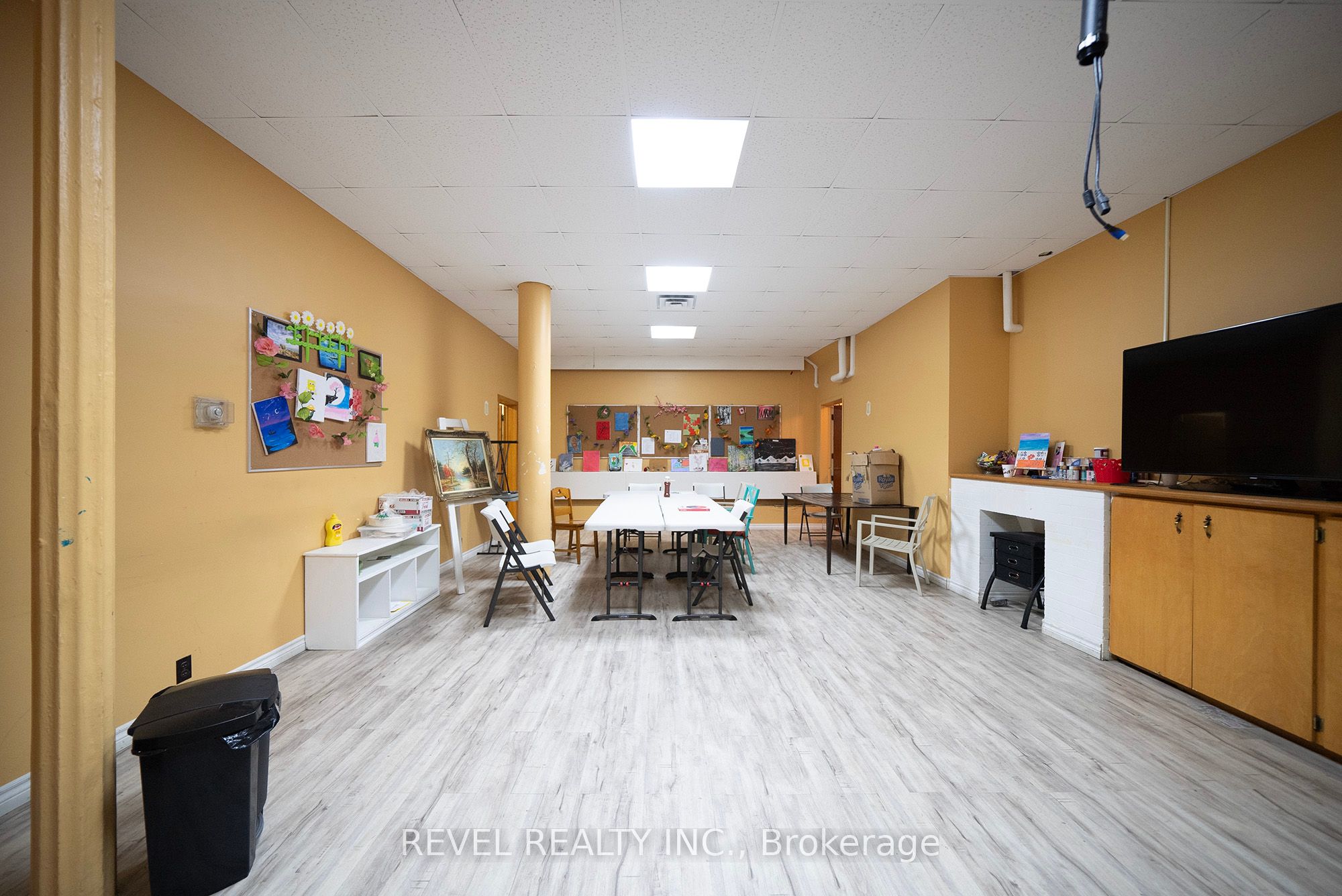 360 Colborne Street Property Photo 12