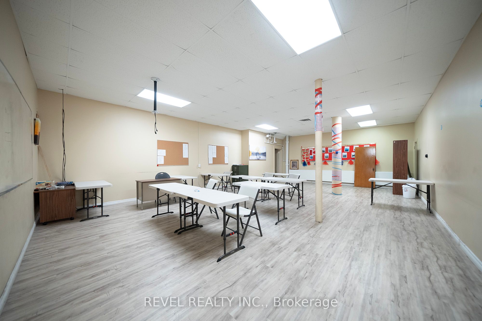 360 Colborne Street Property Photo 13