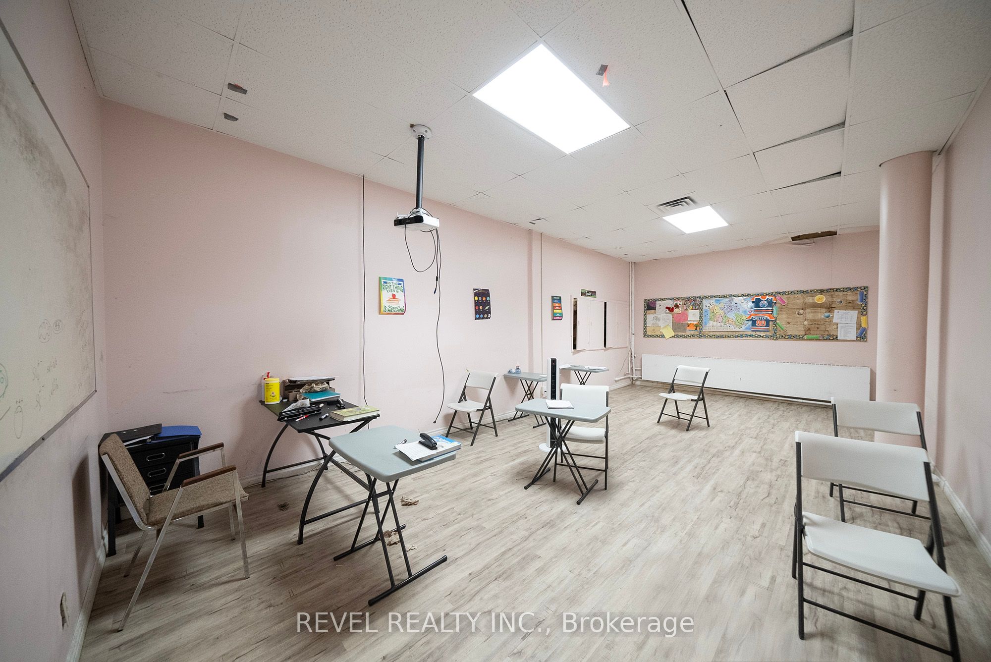 360 Colborne Street Property Photo 14